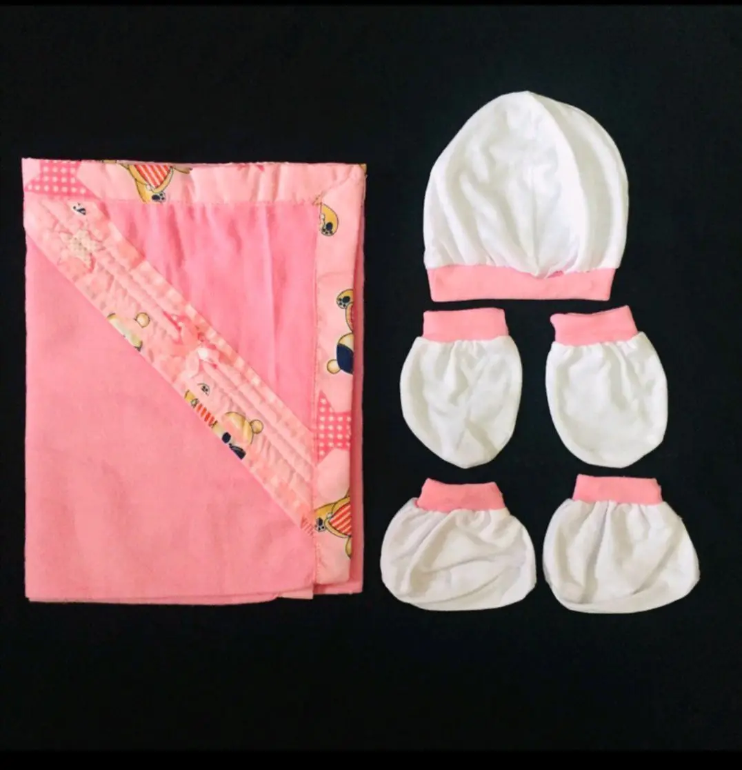 Newborn Set: 1 Pranela 1 bonnet 1pair booties 1pair mittens