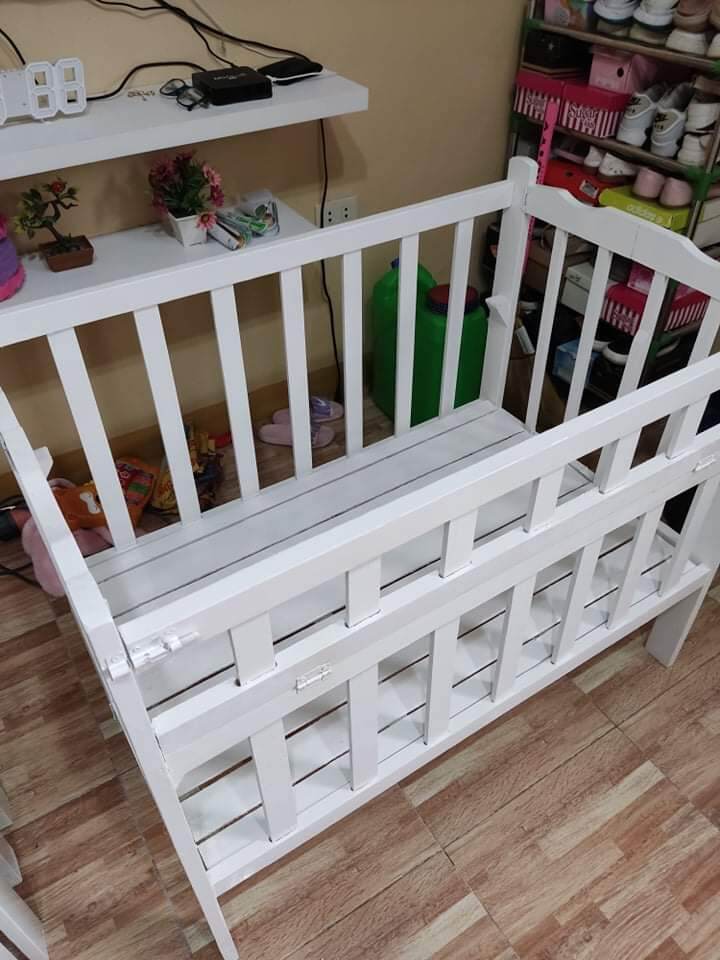 WAVE DROPSIDE ADJUSTABLE AND FOLDABLE CRIB 22*36 VARNISHED OR SPRAY