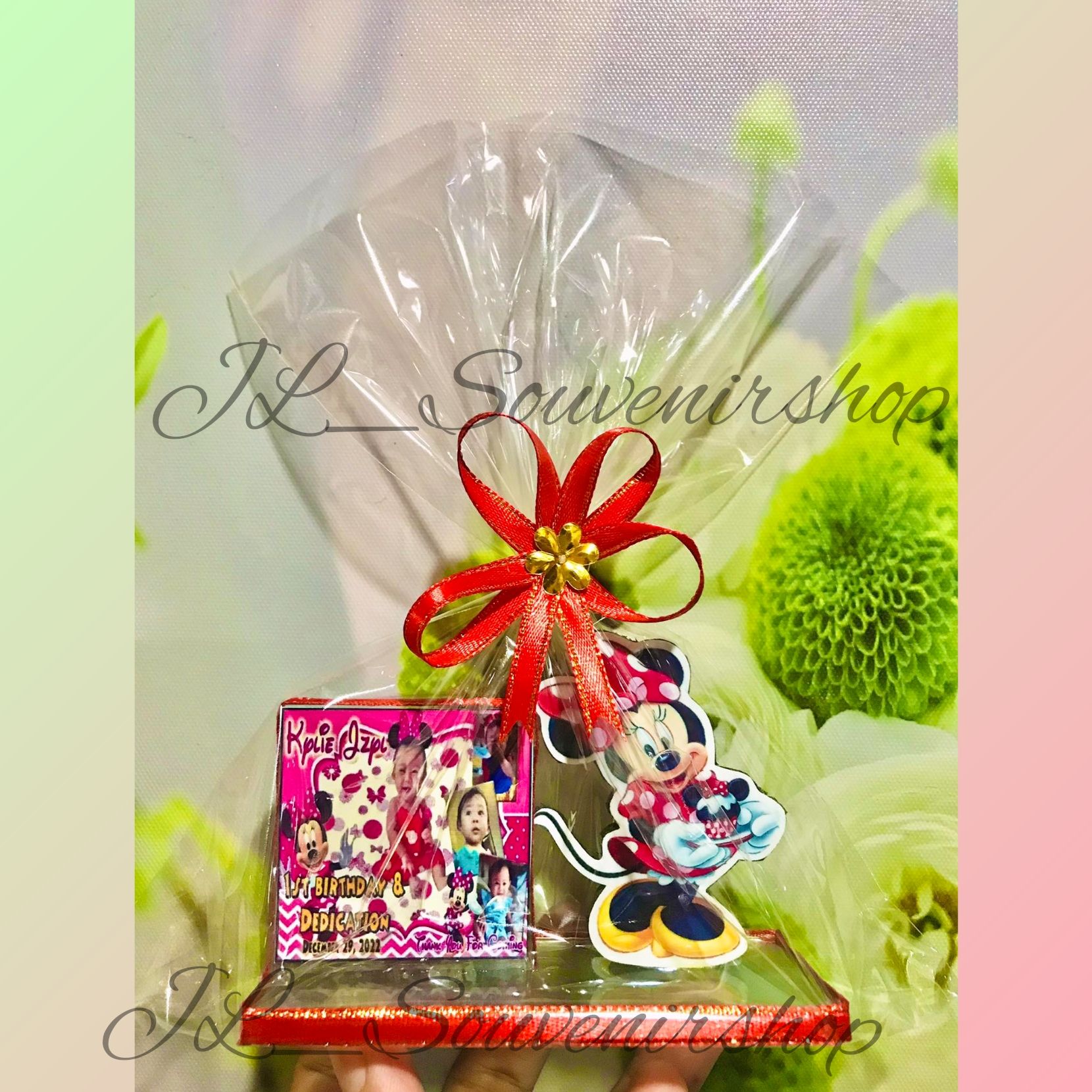 Minnie Mouse gift bag | Minnie mouse gifts, Mickey mouse gifts, Minnie mouse  birthday party