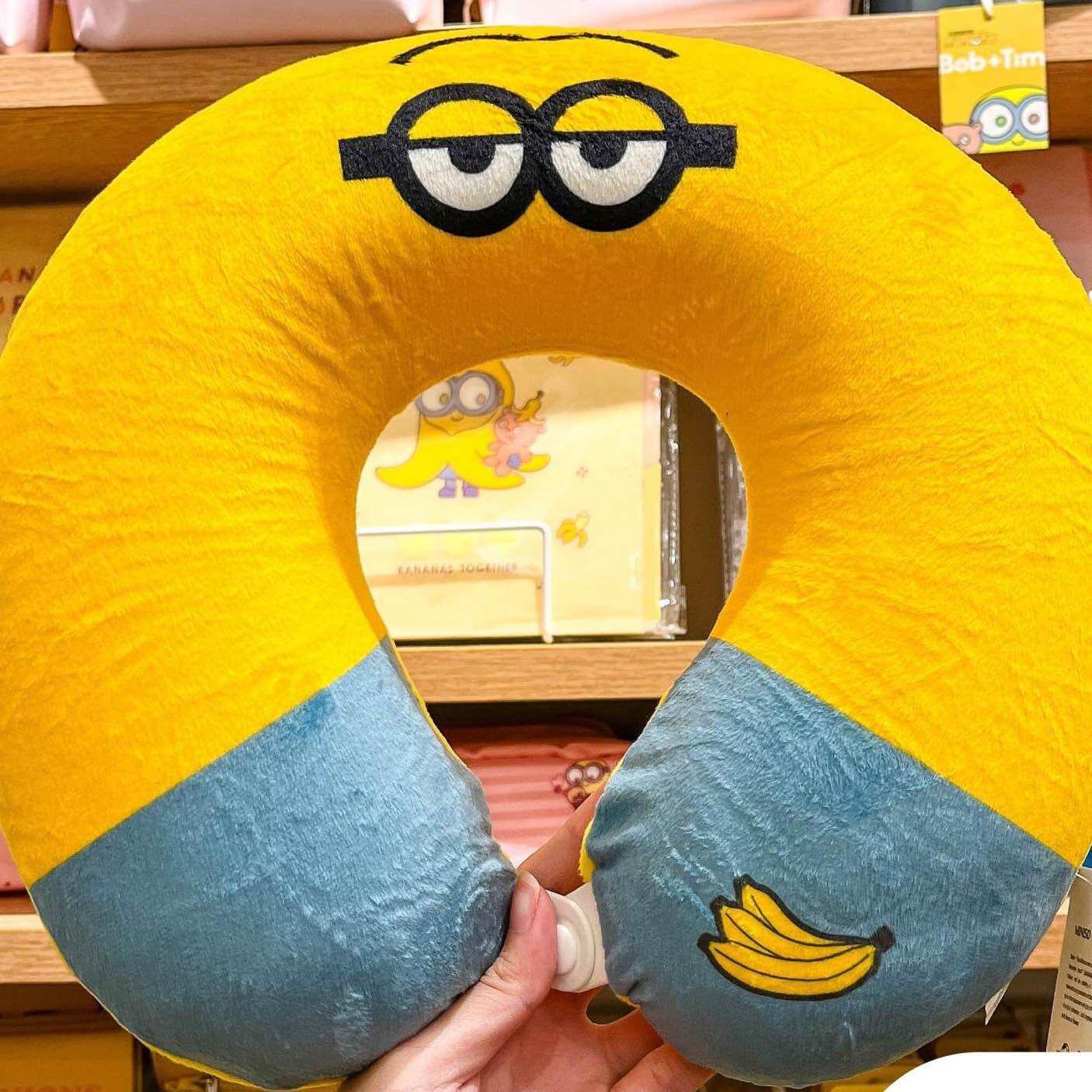 Minion shop neck pillow