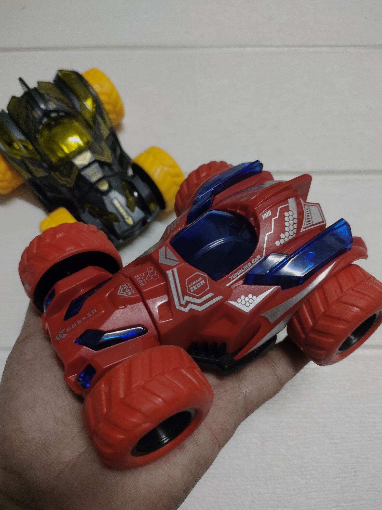 DPN 2in1 OFFROAD 360° Rotation Stunt Car 4x4 Friction PowerGear Truck