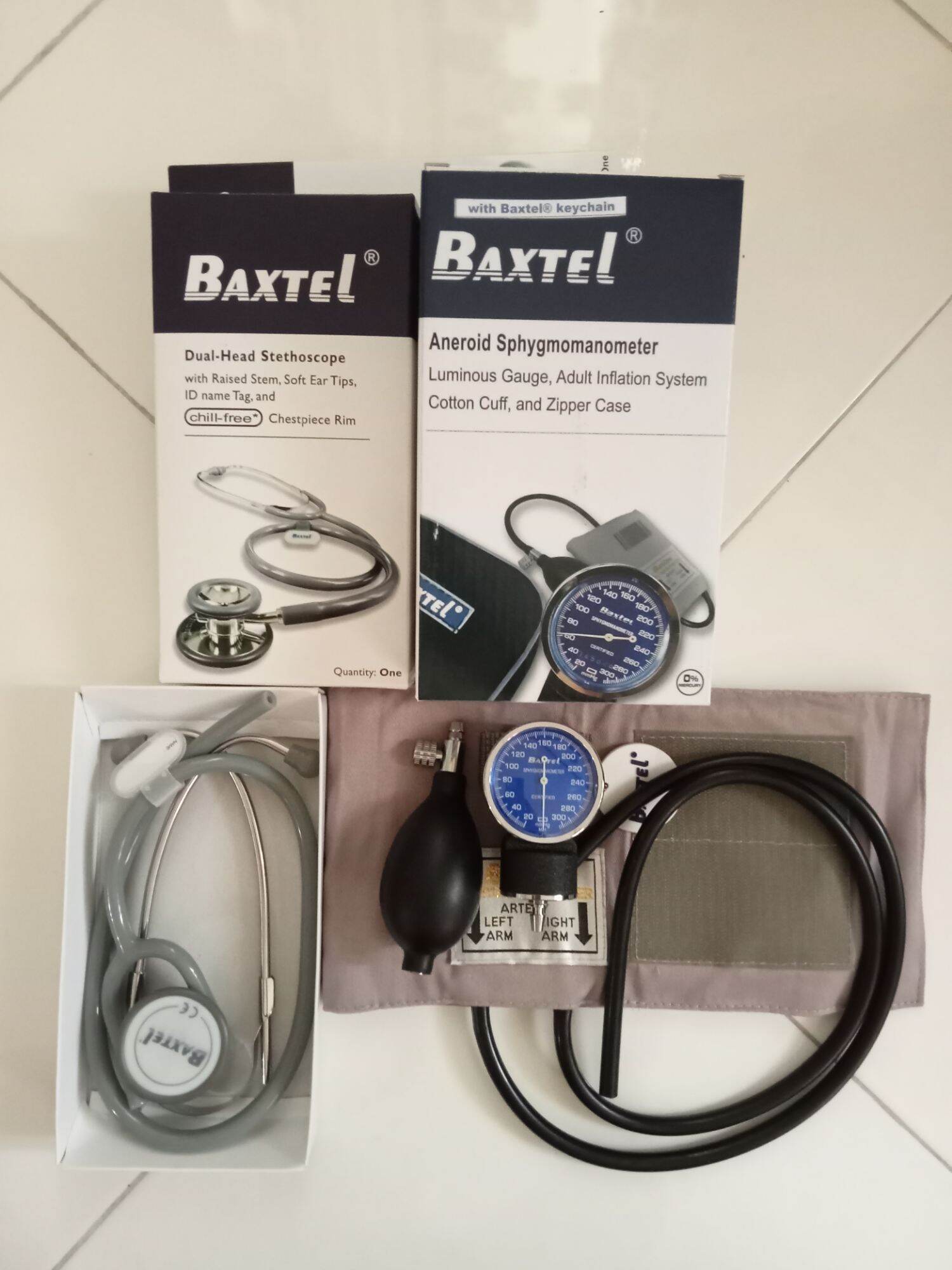 Baxtel Aneroid Sphygmomanometer With DualHead Stethoscope Regular