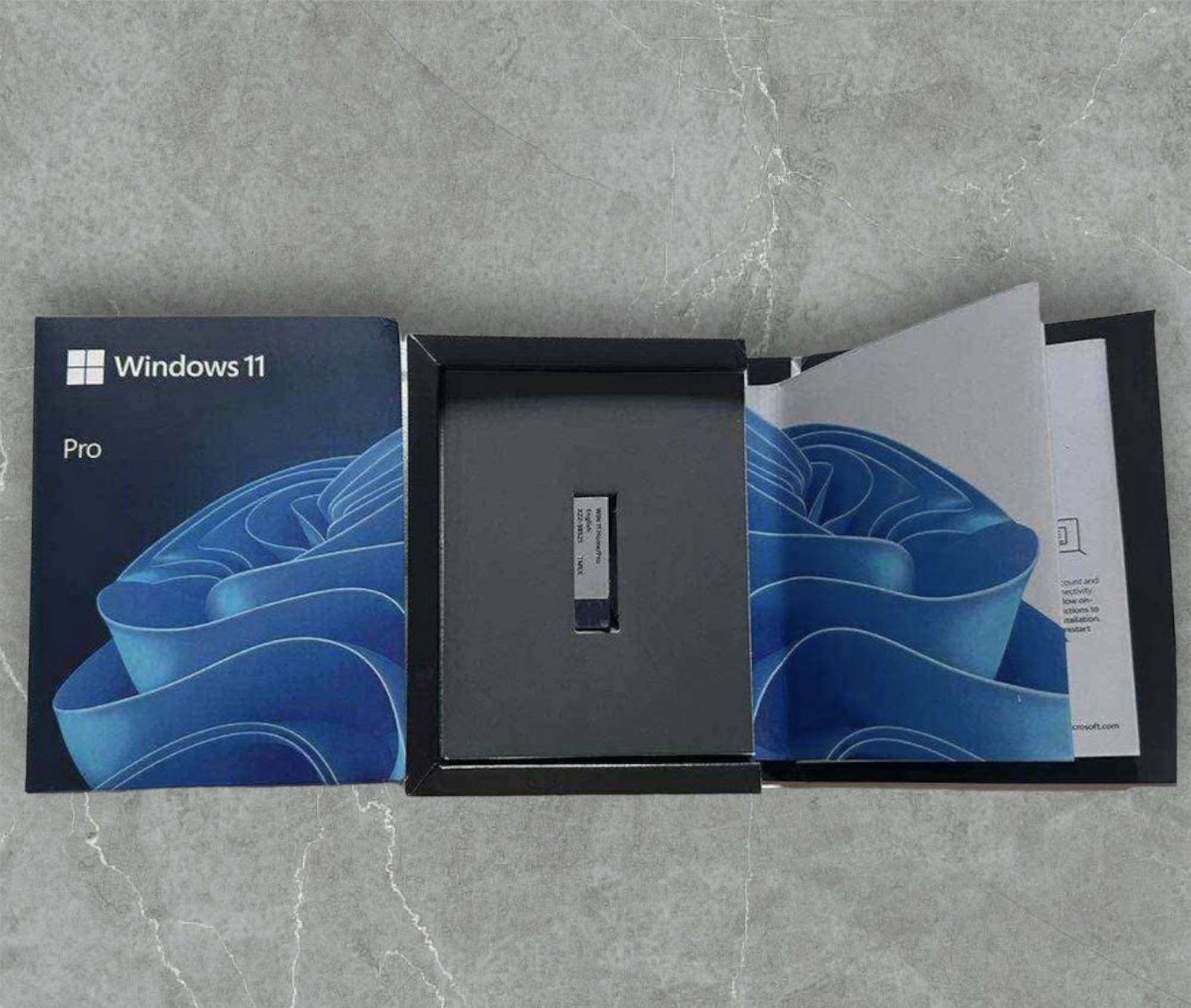Windows 11 Pro Full Package Product (FPP). 