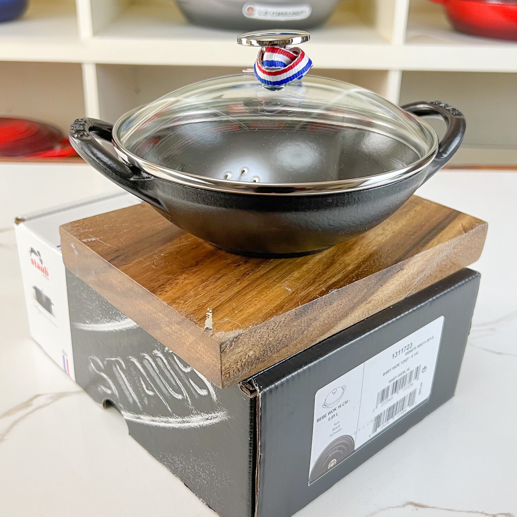  CHẢO XÀO MINI GANG STAUB BABY WOK 16 cm - MADE IN  FRANCE - Vung kính