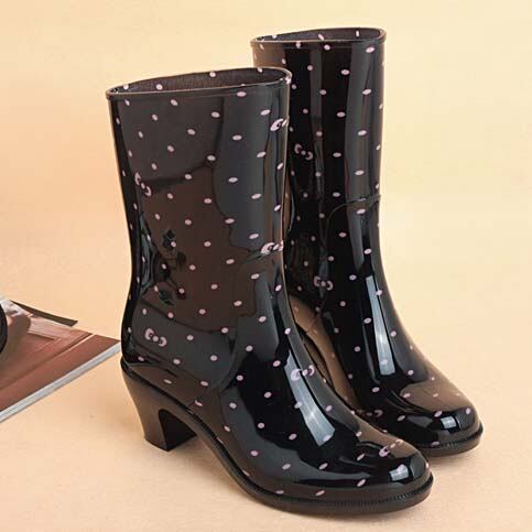 comfortable rain shoes