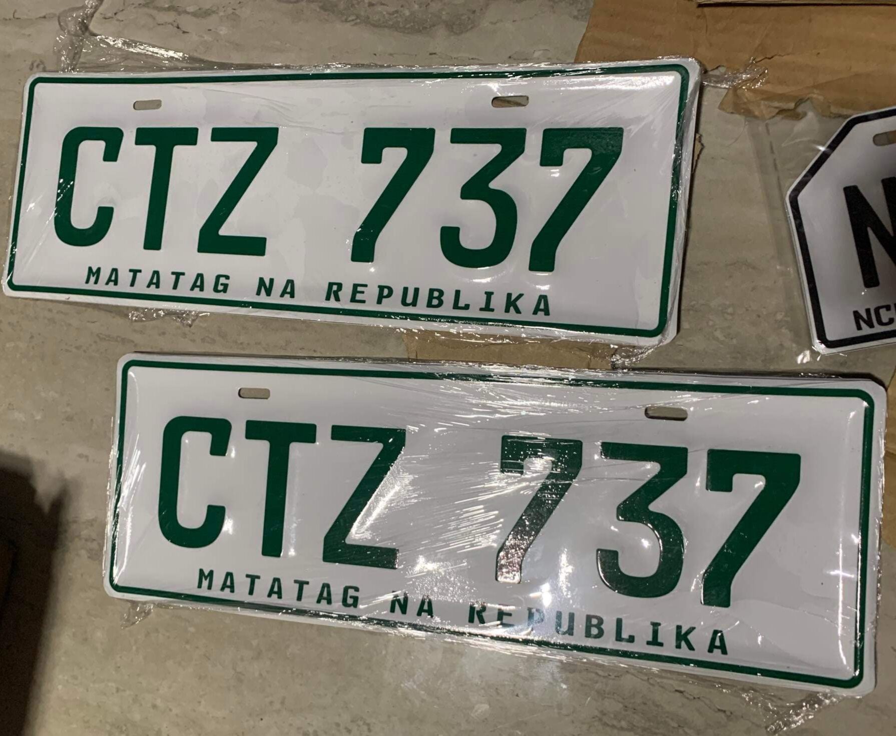 CAR PLATE PAIR STANDARD SIZE GALAVANIZE EMBOSSED PLATE - REGULAR. 