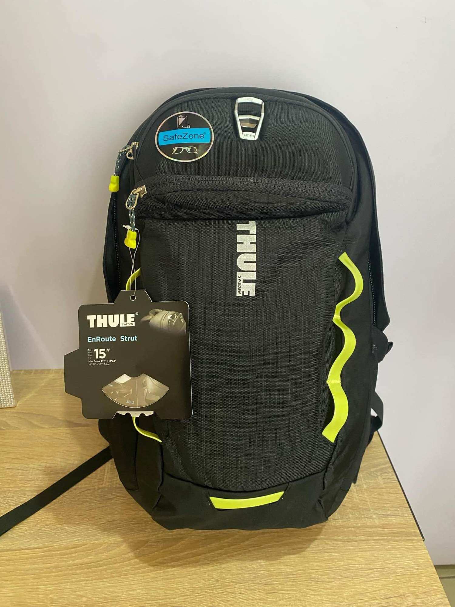Thule Enroute Strut 15 - Black Unisex Urban Backpack Nylon Laptop