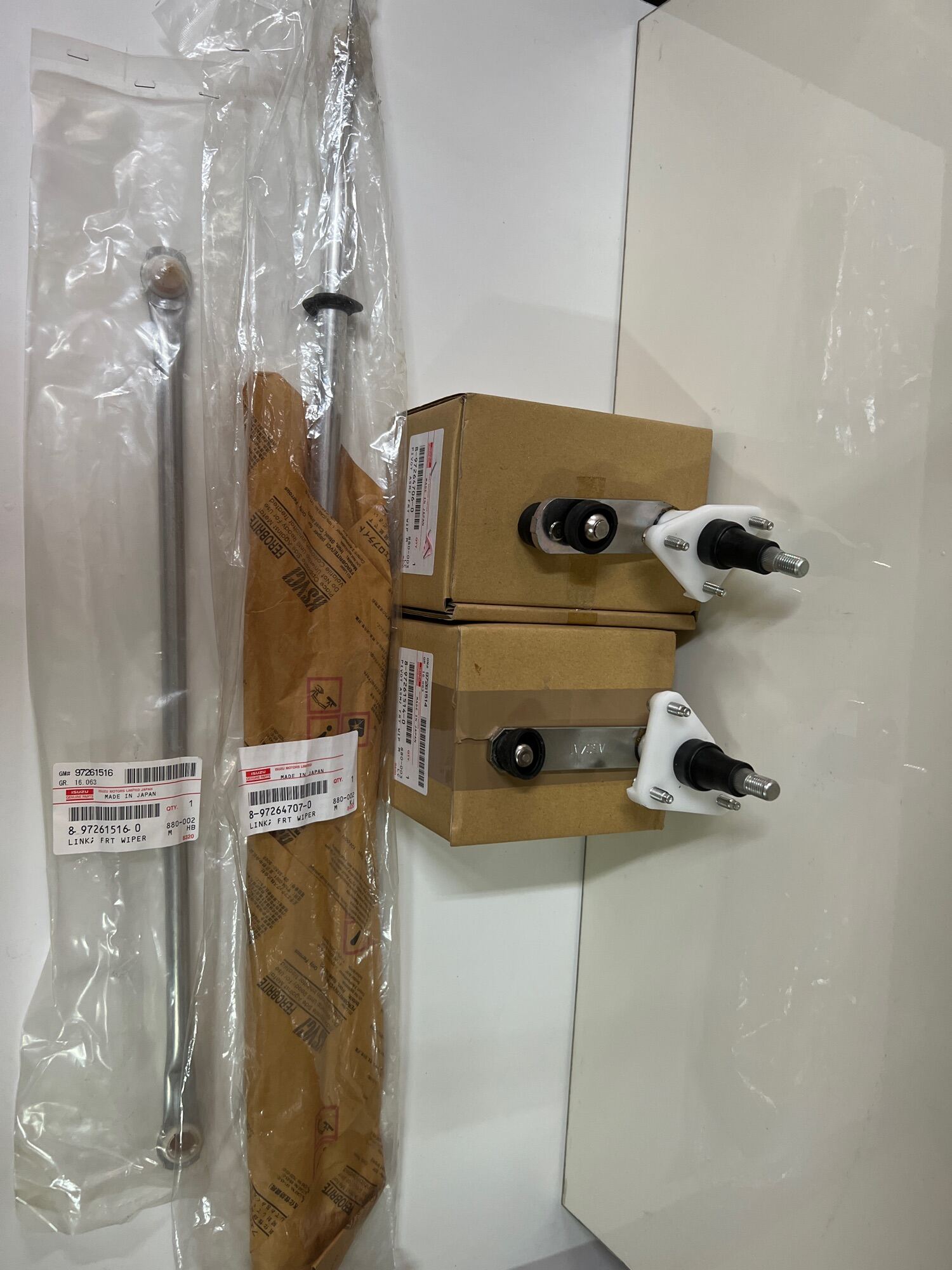 Genuine Isuzu Wiper Linkage Assembly for Isuzu Crosswind Made in Japan