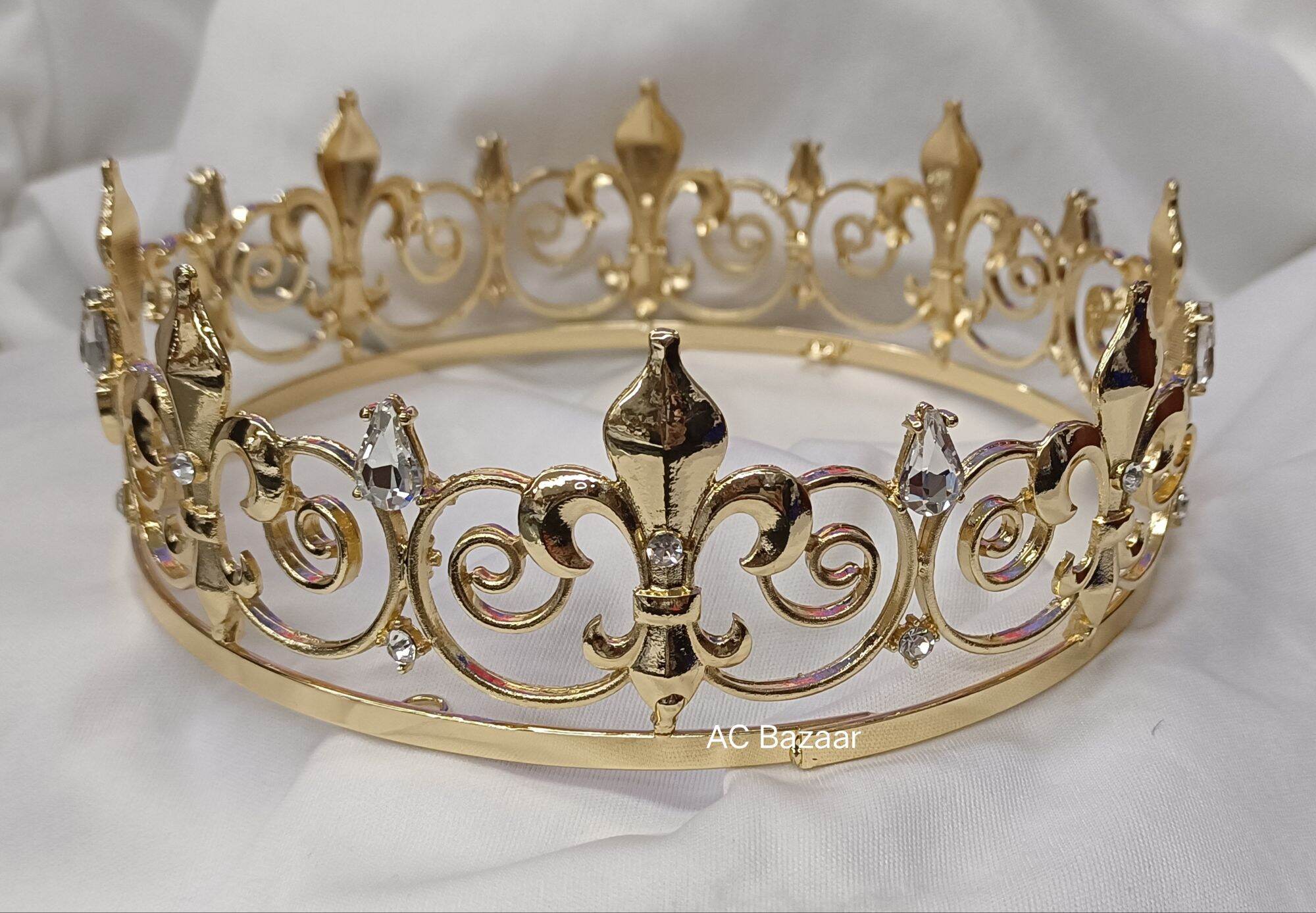 king crown, Royal crown, elegant crown, round crown with precious stone ...