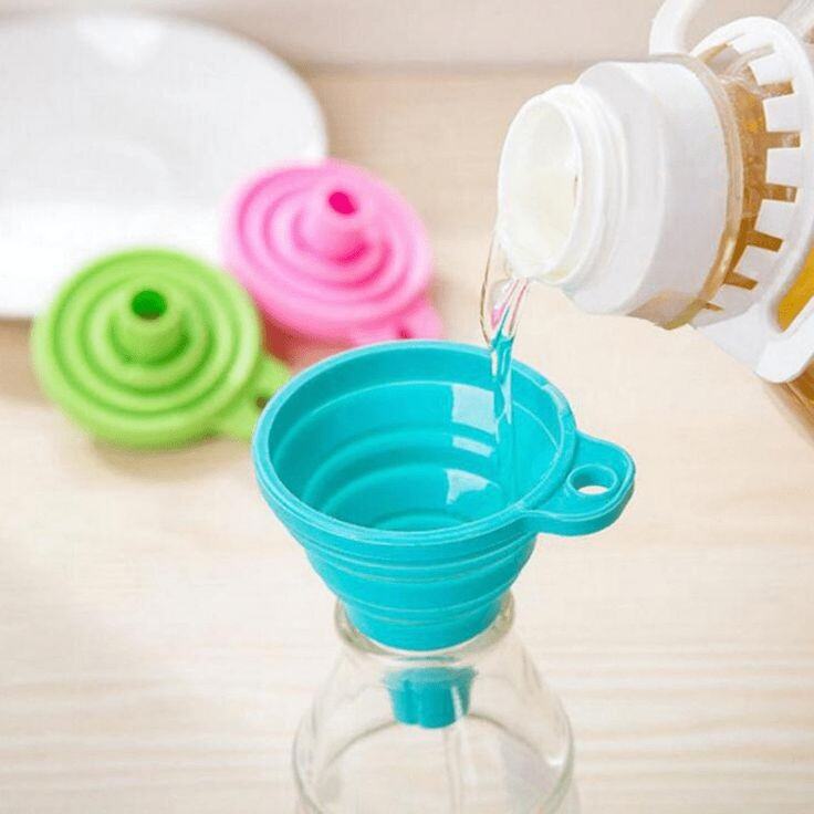 Mini and Portable Silicone Foldable Funnel Practical Collapsible Funnel. 