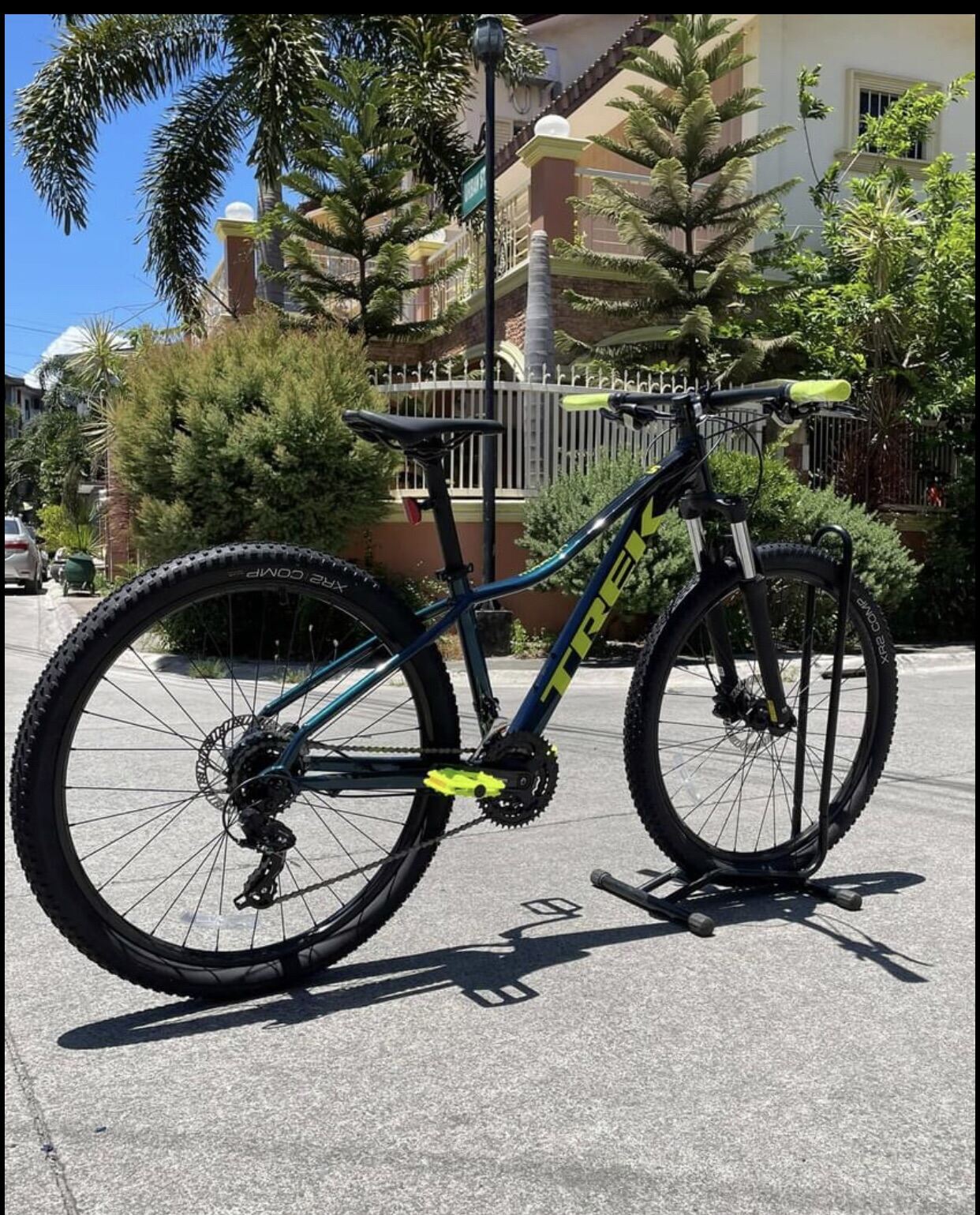 2021 trek marlin 5 mountain bike