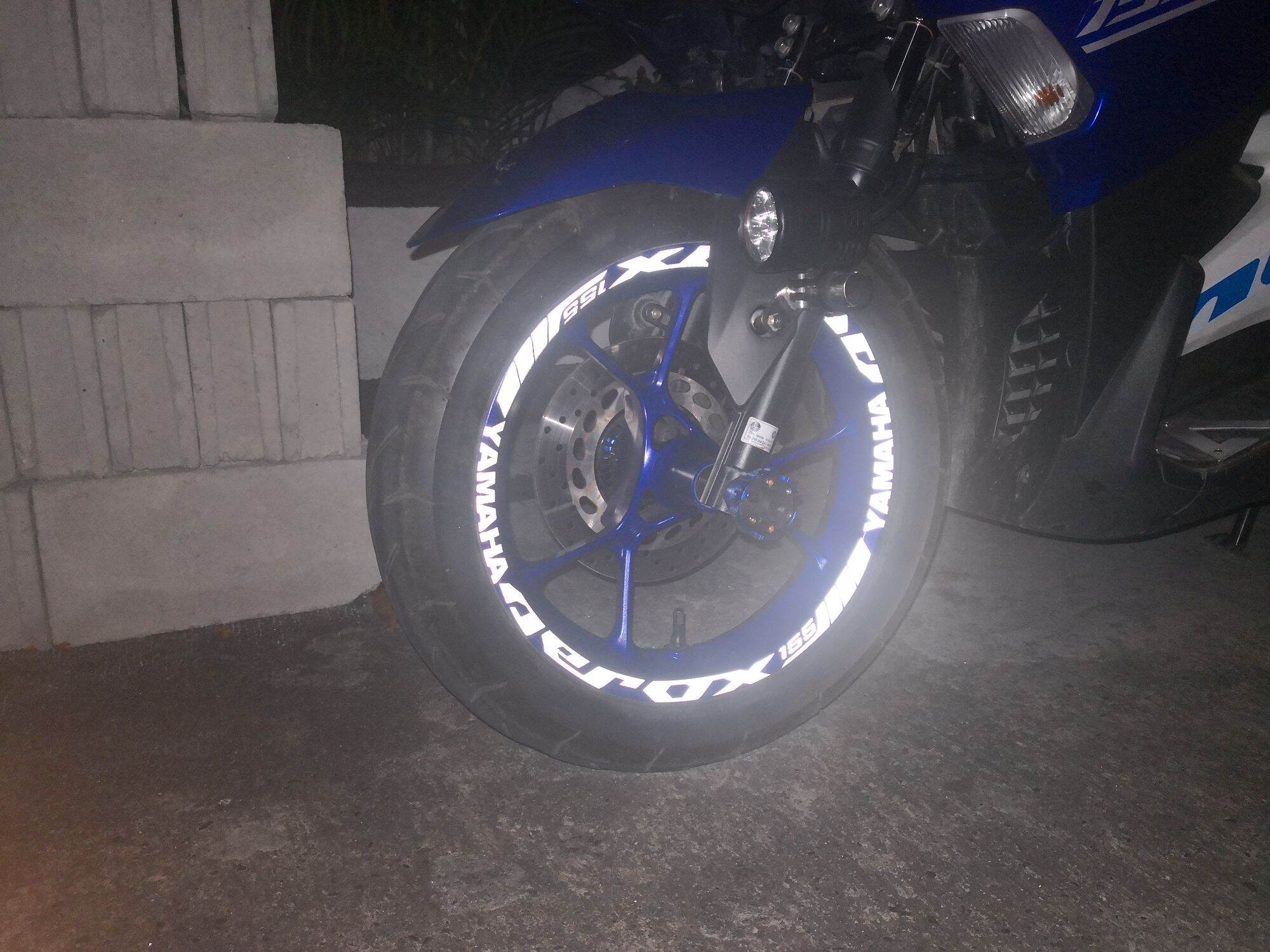 aerox version 2 side and mags sticker set white. 