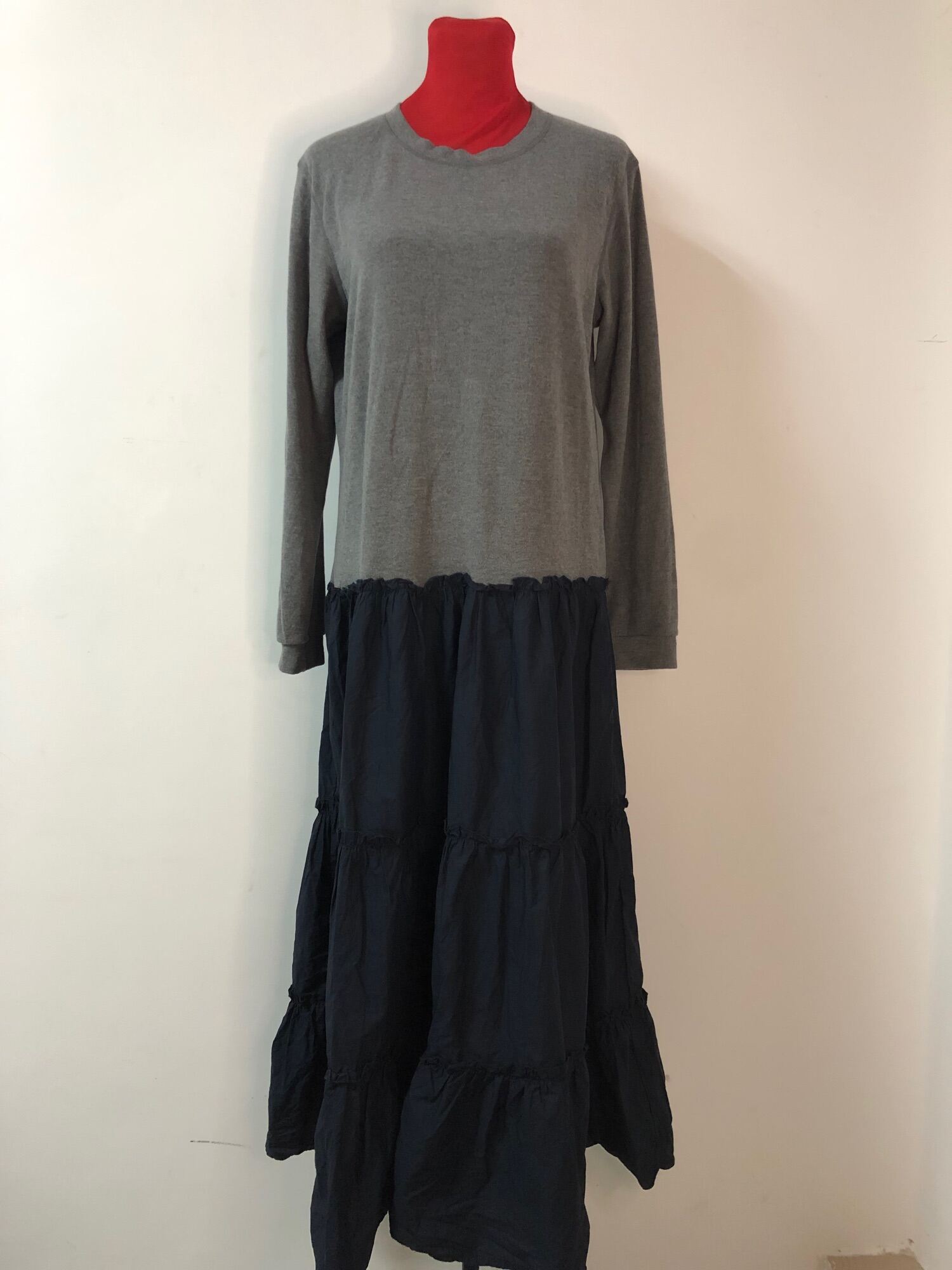 Uniqlo blue hotsell pleated skirt