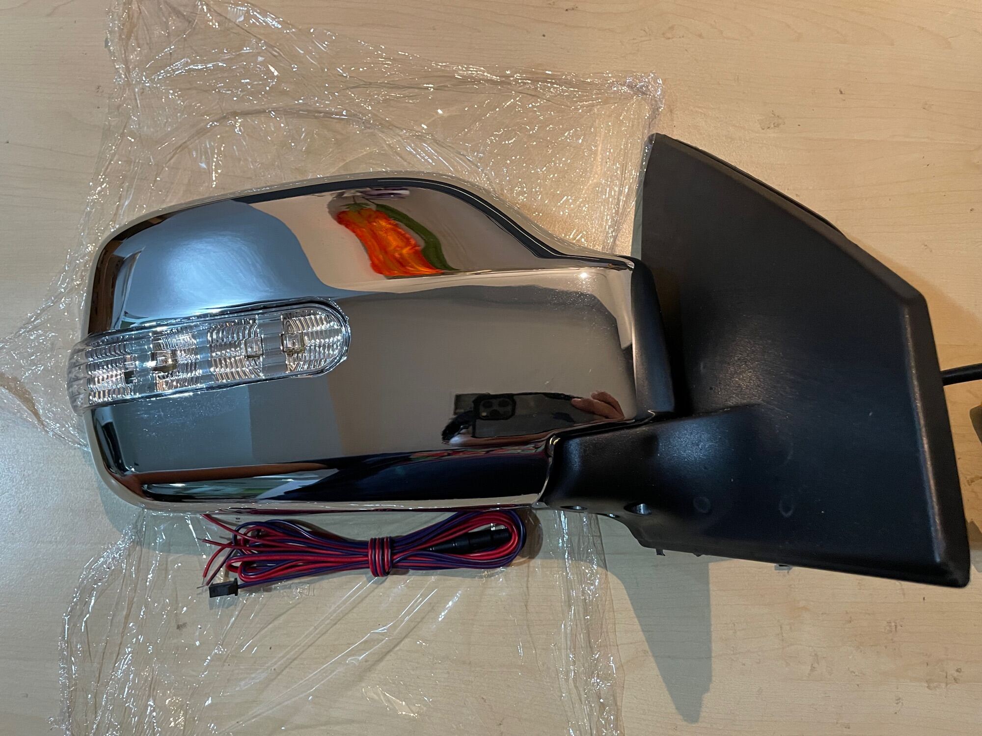 Isuzu Crosswind Sportivo Pcs Side Mirror Power No Auto Fold