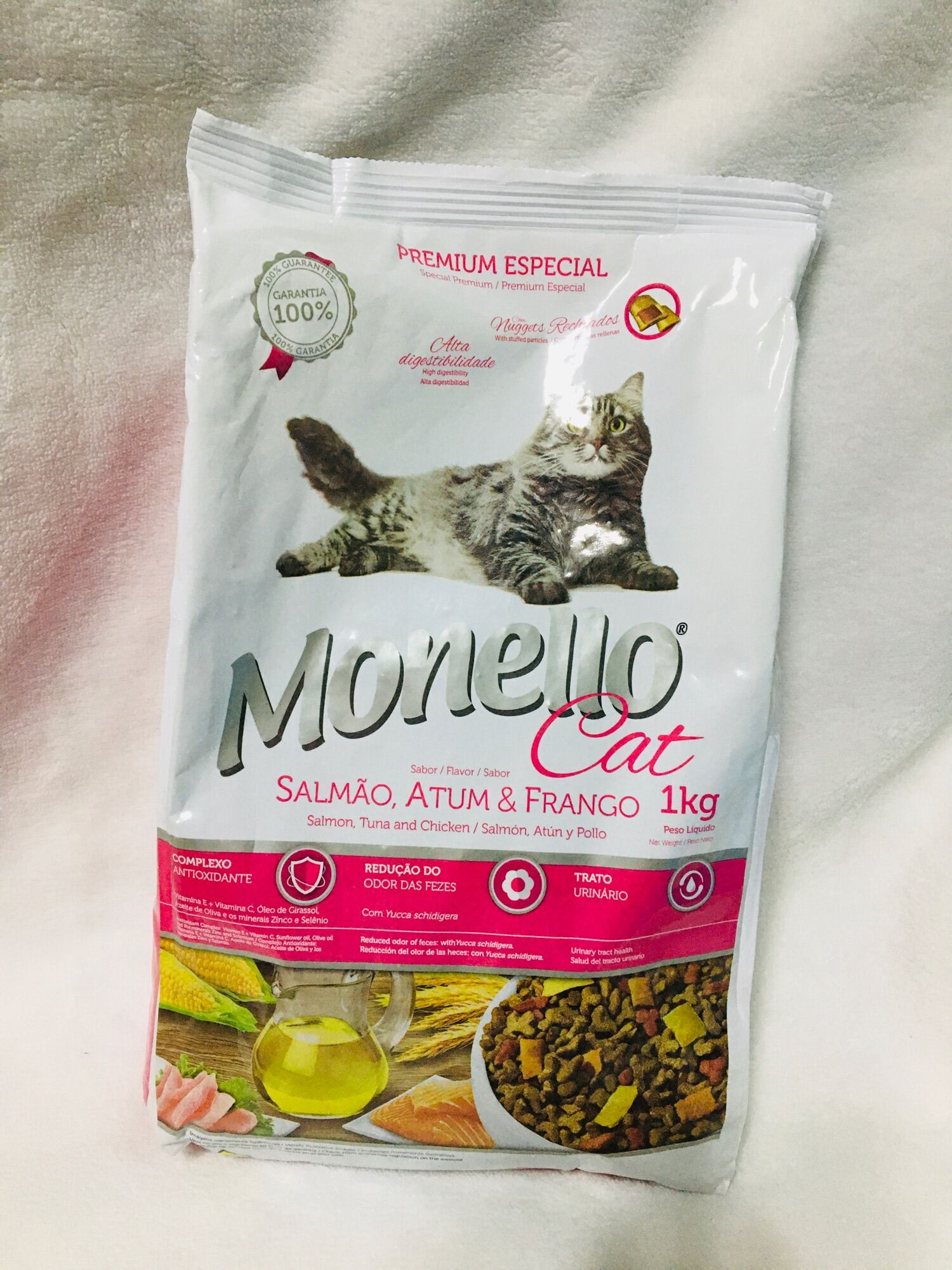 Monello cat food 1kg Original packaging salmon, tuna and chicken flavor