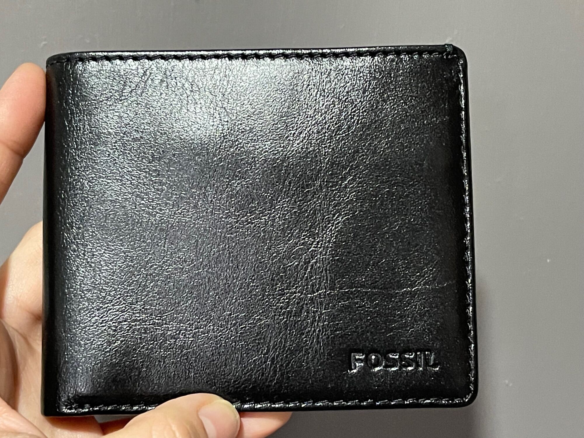 Buy Fossil Wallets Online 