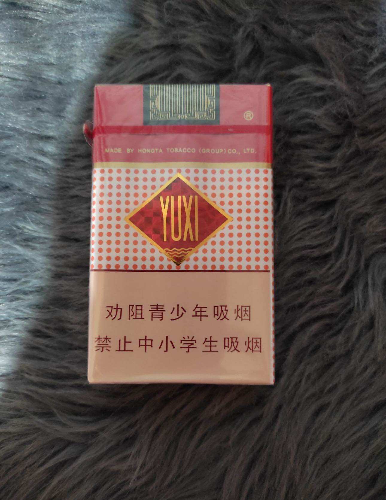 kissing someone who smokes cigarettes Cigarettes and little kisses