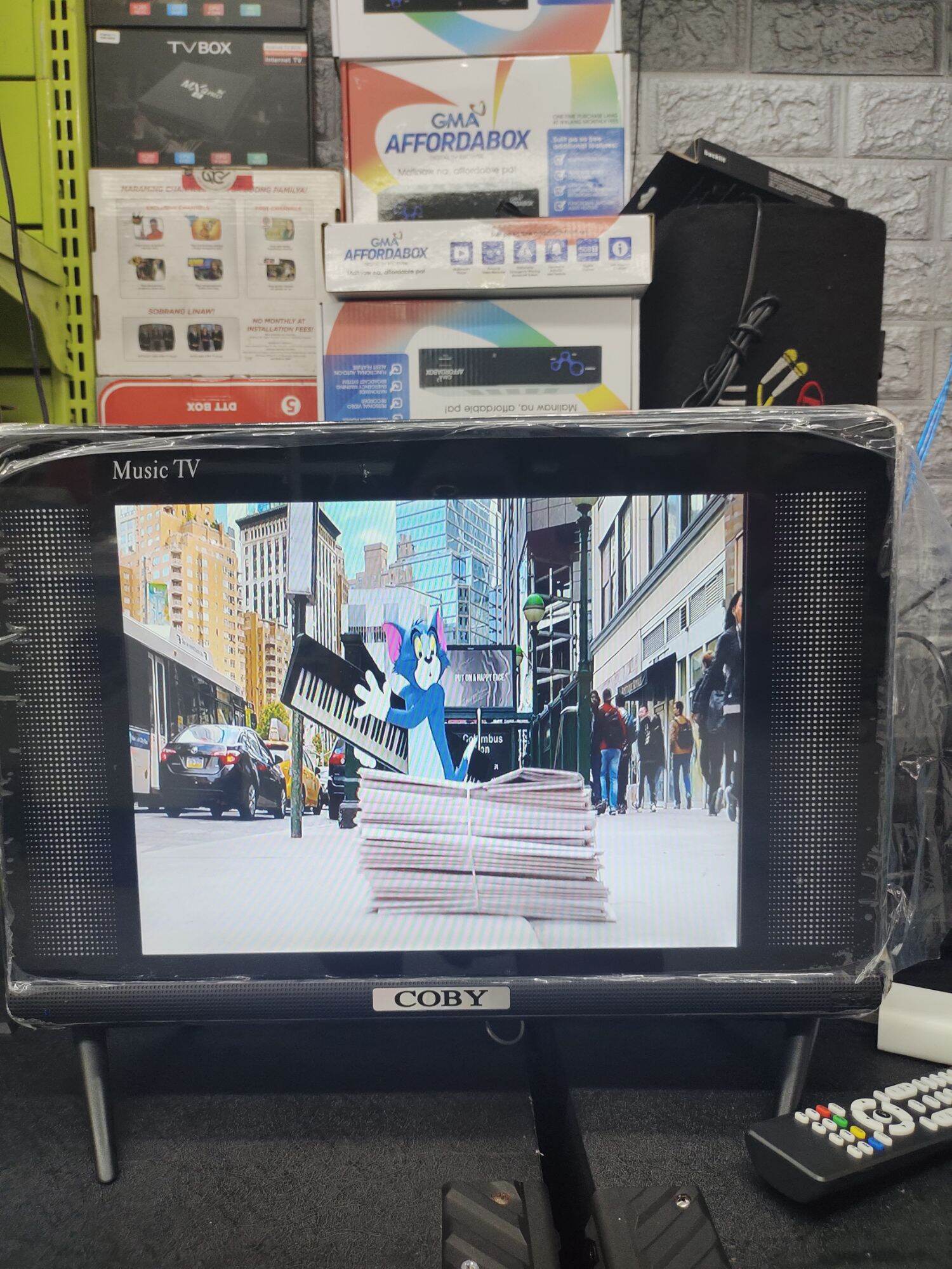 Colby Monitor 17 inch Coby led computer monitor, usb, hdmi, vga, aux, auto volt 110 ...