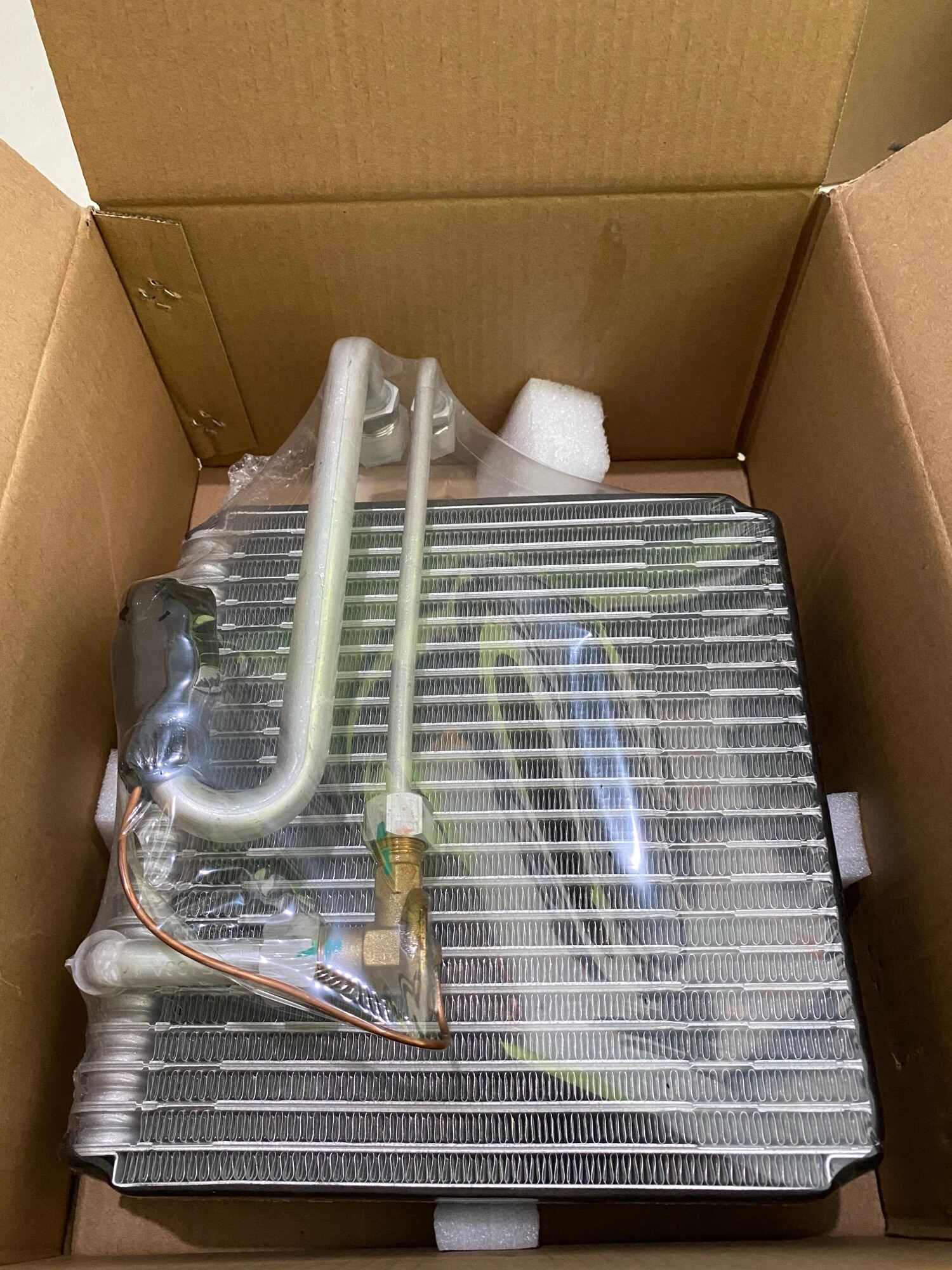 Isuzu Giga Truck Forward Truck Giga 10Wheeler Wingvan Truck AC