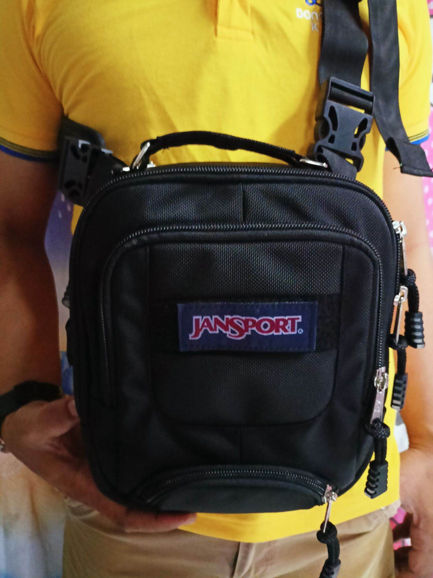 jansport messenger bag philippines Shop Crossbody and Slings at Jansport Philippines jansport (ORIGINAL)tactical sling bag with