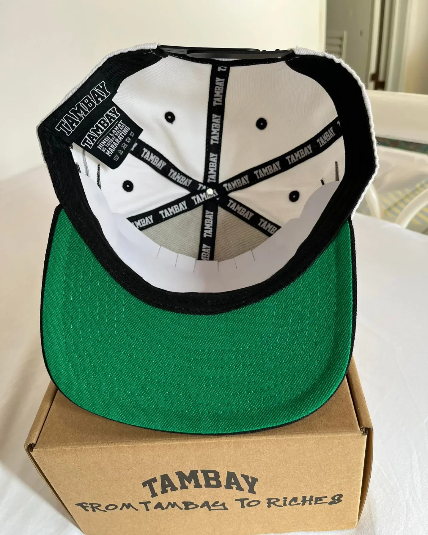 Tambay キャップ (pio balbuena のサイン入り) s-l400.jpg