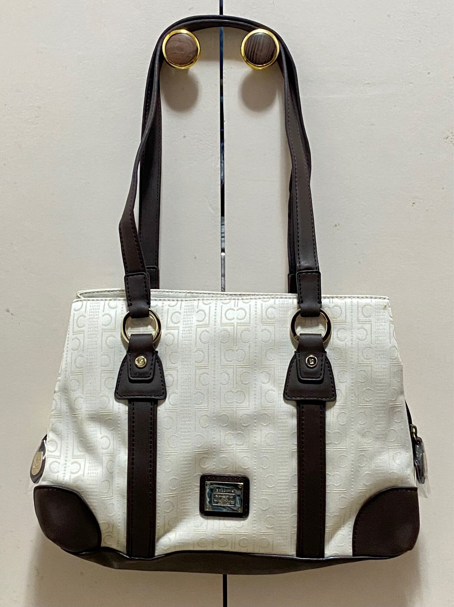 Liz Claiborne, Bags