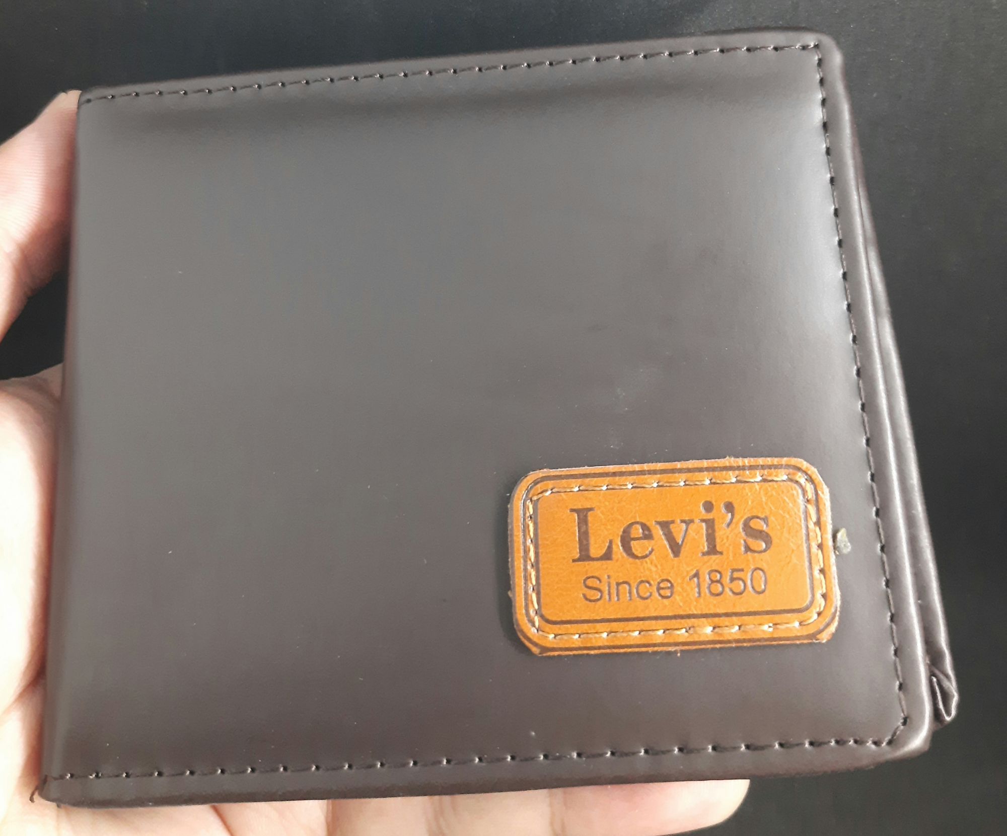 FASHION LEATHER LEVIS WALLET FOR MEN QUALITY PRODUCT | Lazada PH