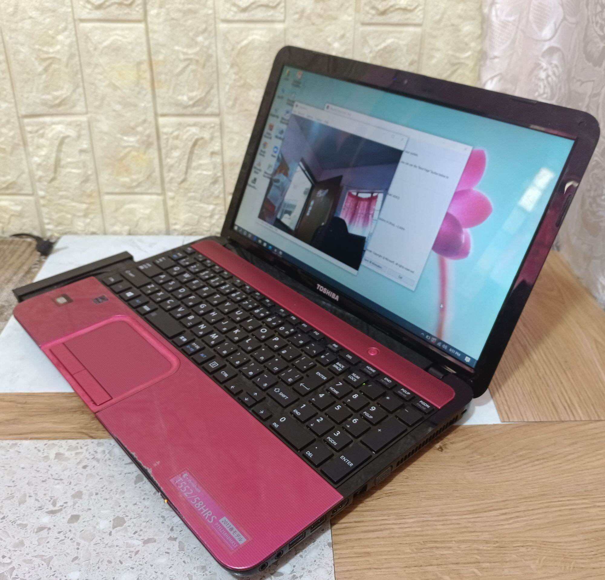 Toshiba Dynabook T552/58 Windows 10 Intel Core i5 4GB Ram Toshiba Dynabook T552/58 Windows 10 Intel Core i5 4GB Ram