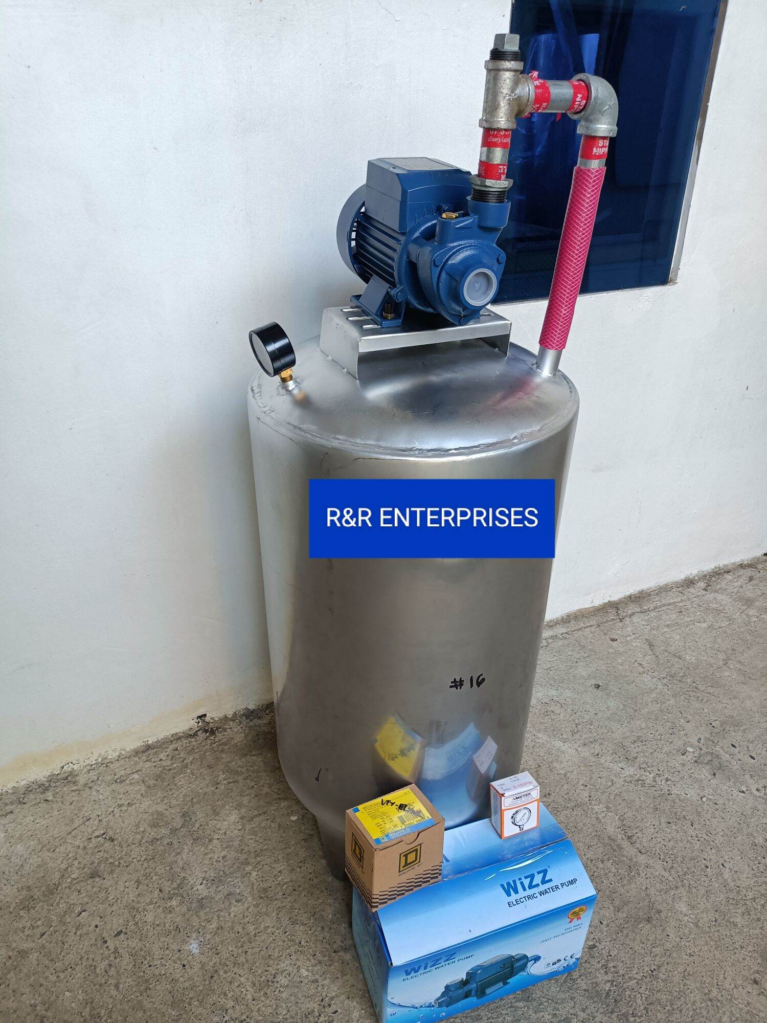 21 GALLON PRESSURE TANK ( STAINLESS ) SET OF WIZZ MOTORPUMP 1/2 HP