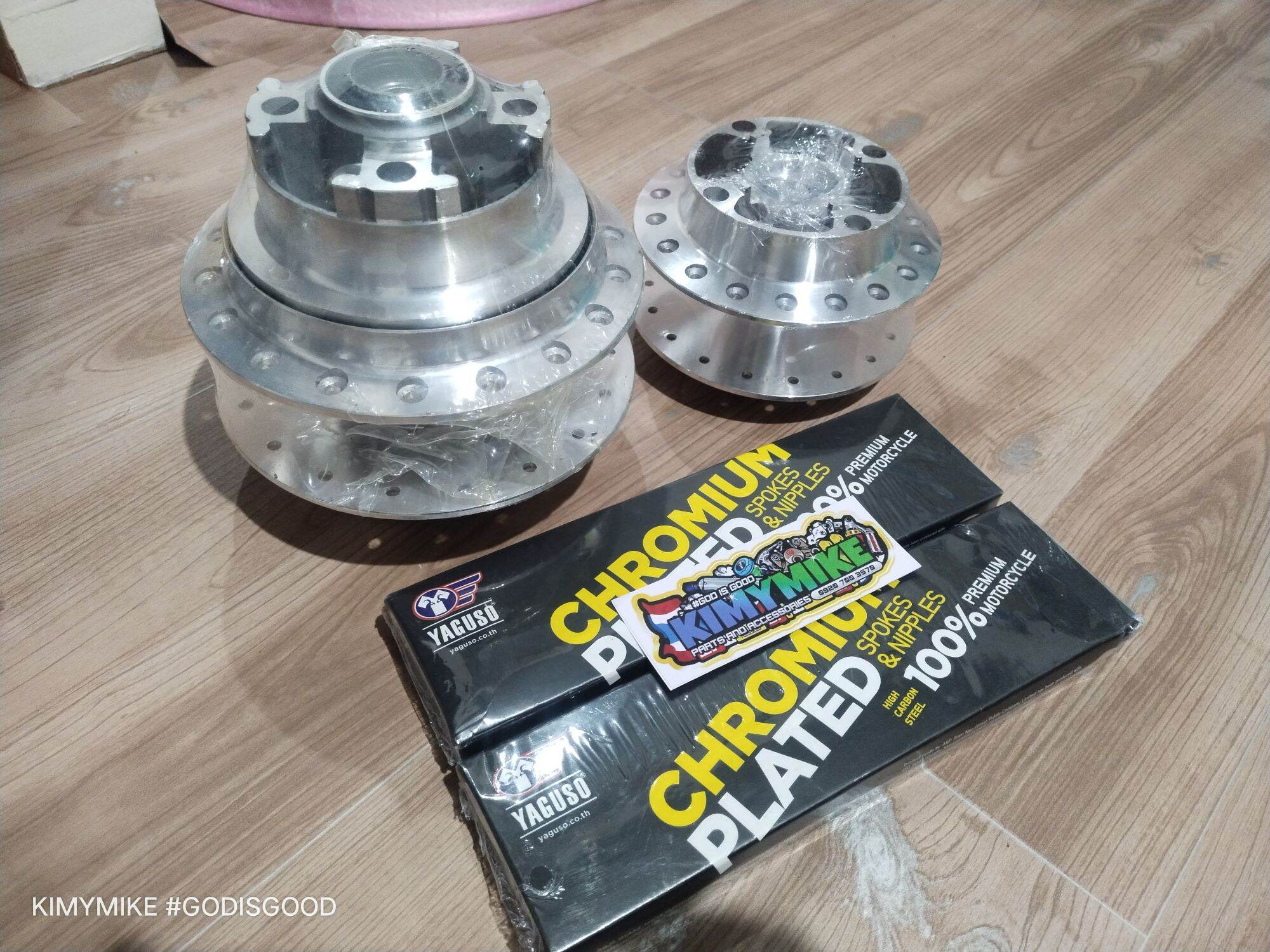 hub and rios for xrm trinity / xrm motard. 