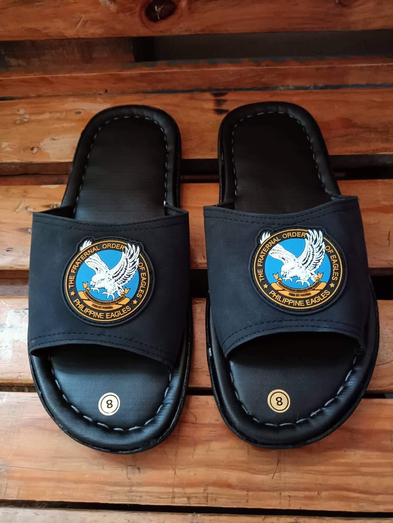 eagles flip flops