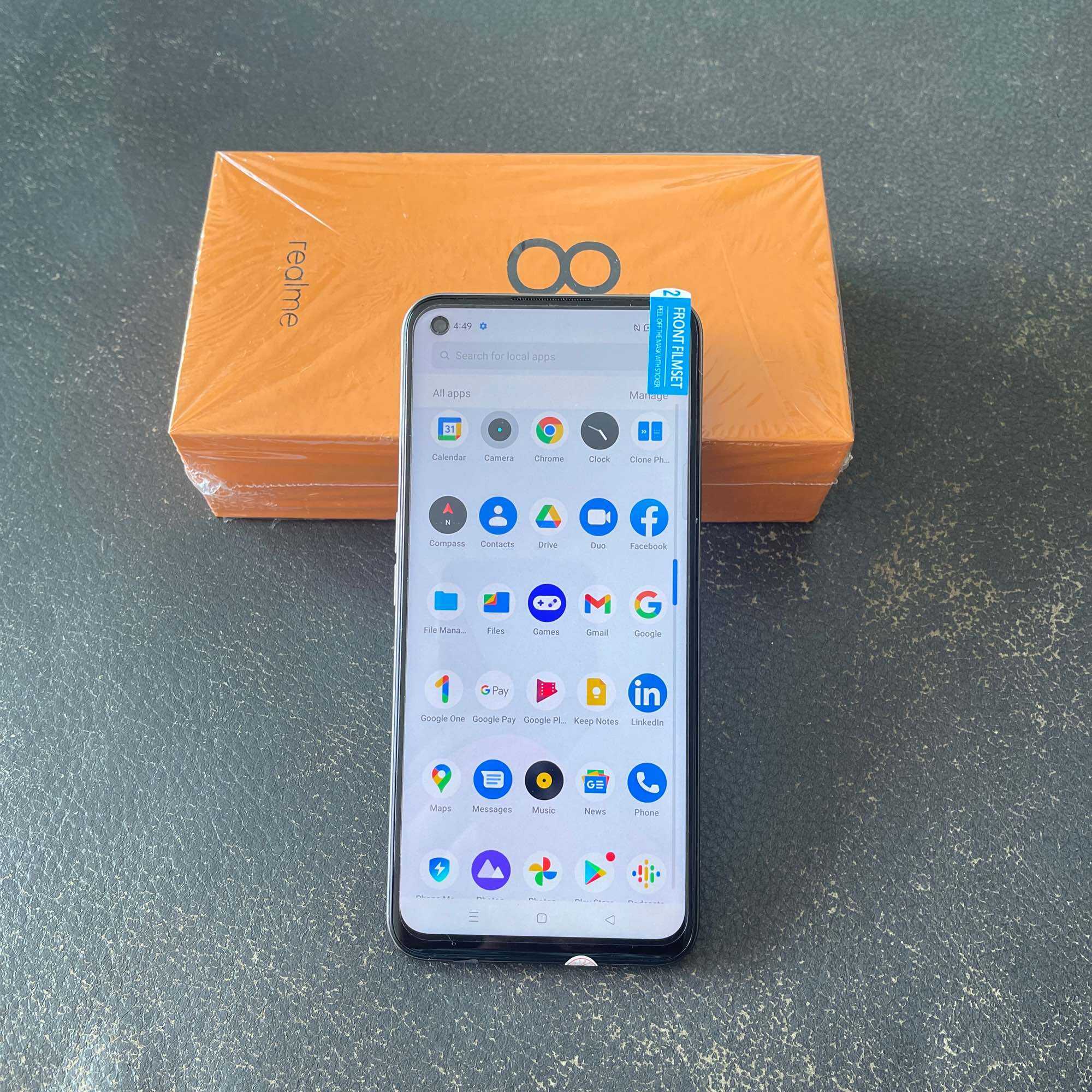 realme mobile full screen