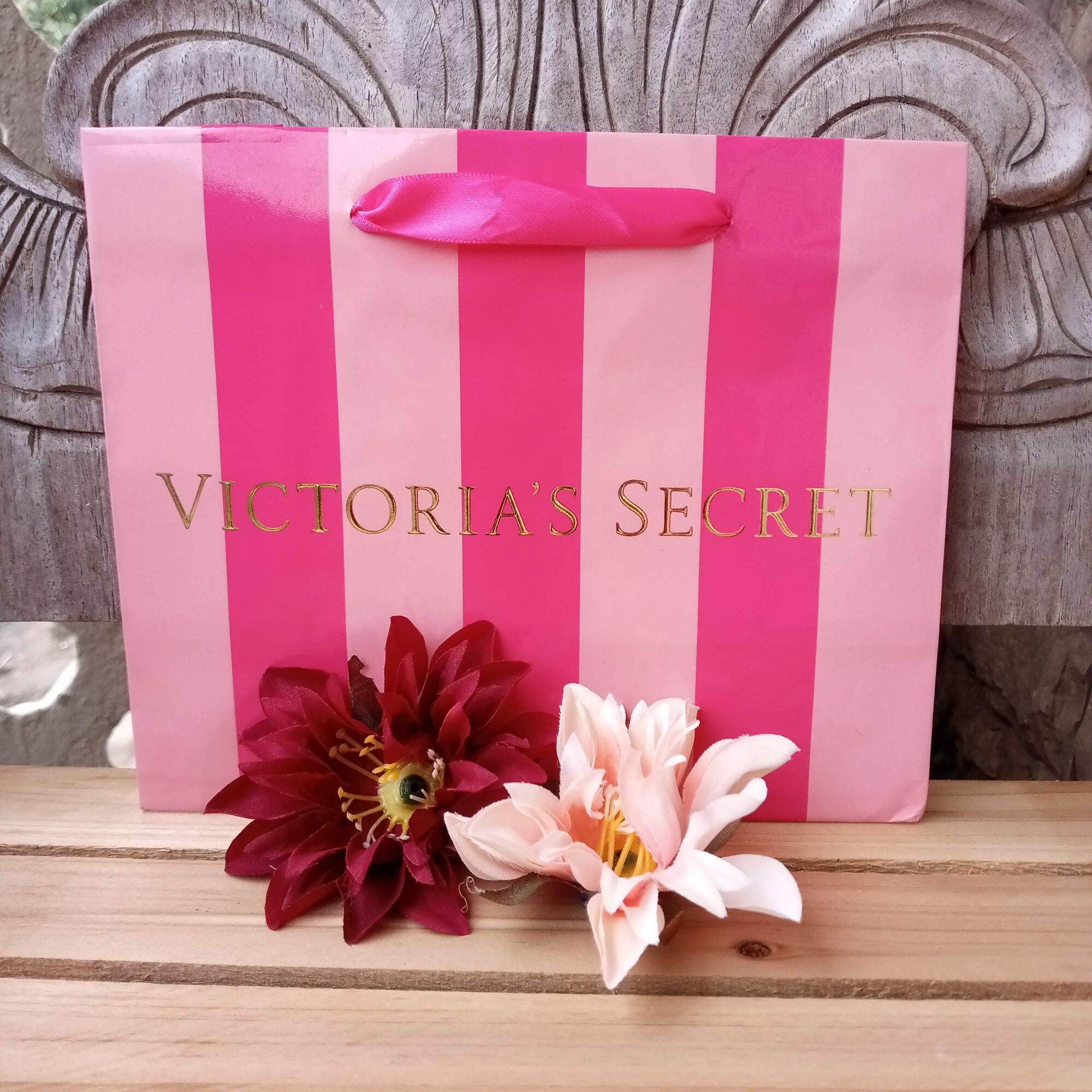 Victoria secret pink gift bags hot sale