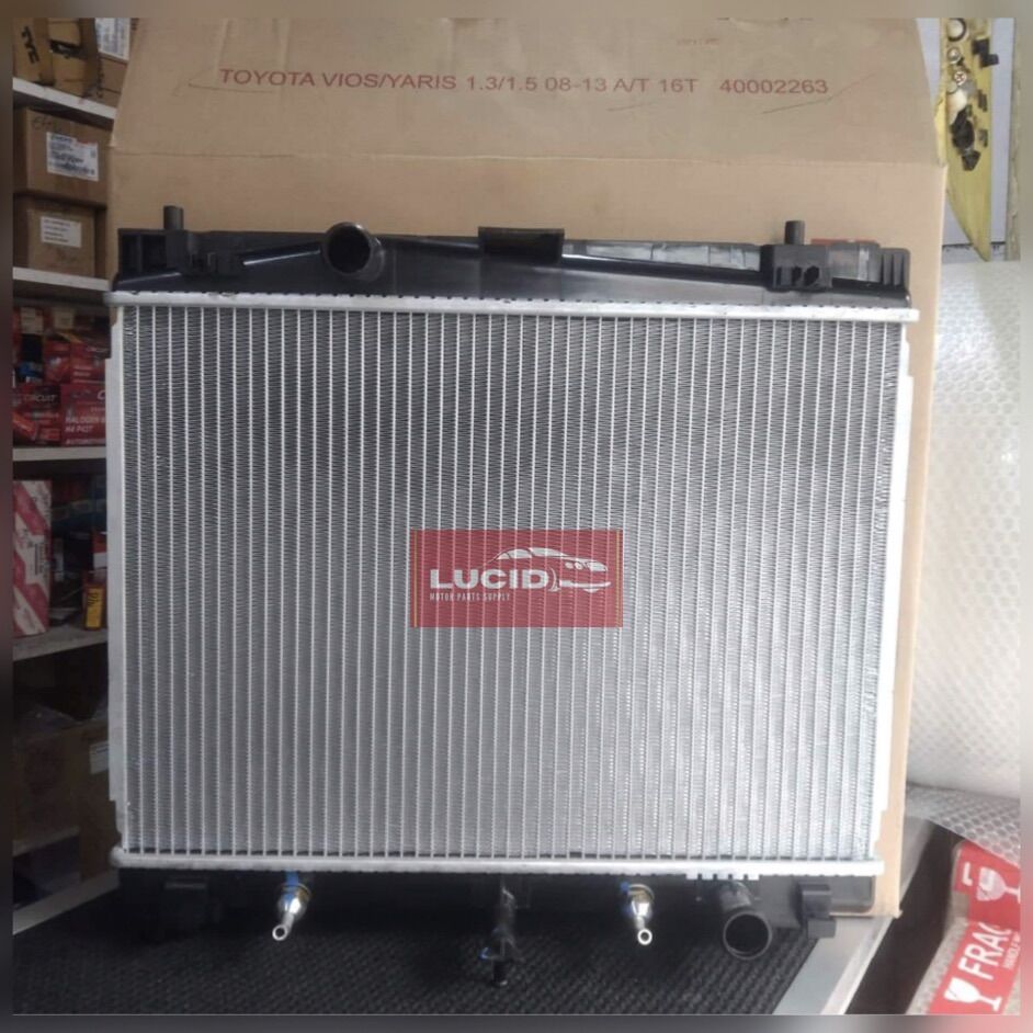 V48203 Radiator Sde7c8a68e4774533b81bb20779d5403fU.jpg