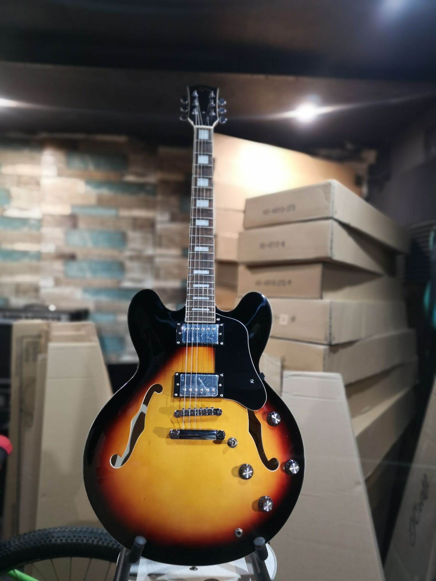 clifton semi hollow