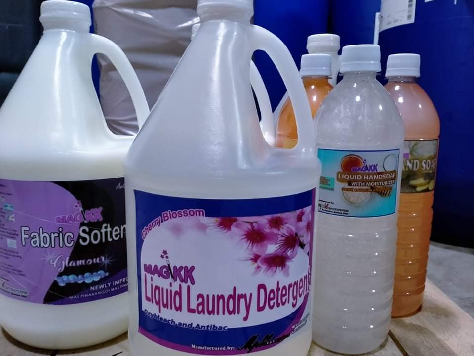 Woolite Laundry Detergent 100 FL Oz / 2.96L Assorted Types