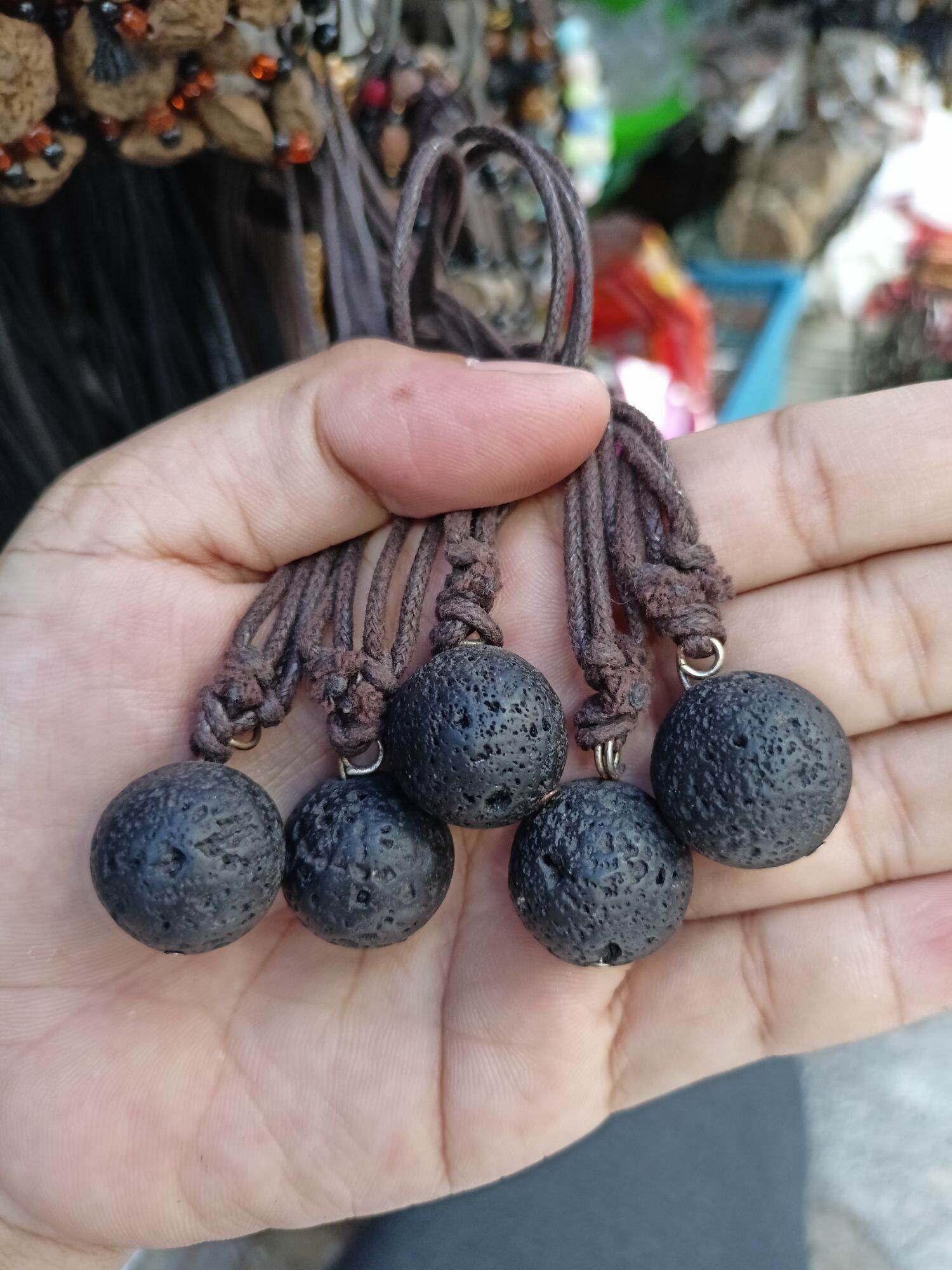 neclace bulalakaw stone 1pcs/mabisang panlaban sa mga kulam barang inggit at lamang lupa