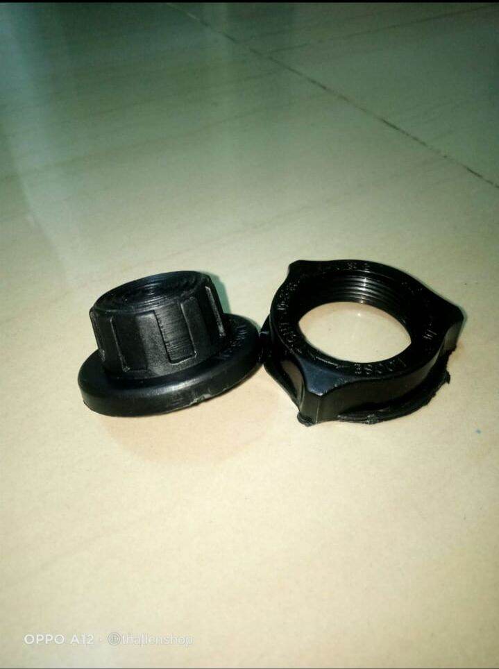GRILL LOCK & FAN CAP FOR 49 PESOS PLEASE SEE ATTACHED PHOTOS