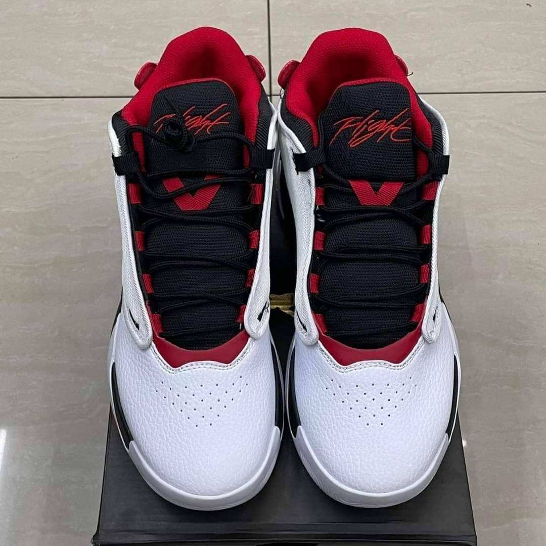max aura basketball sneaker