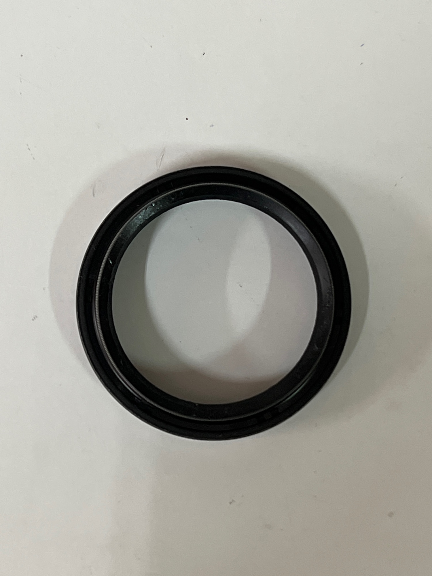 Genuine Isuzu Rear Transmission Oil Seal for Isuzu MUX (Manual
