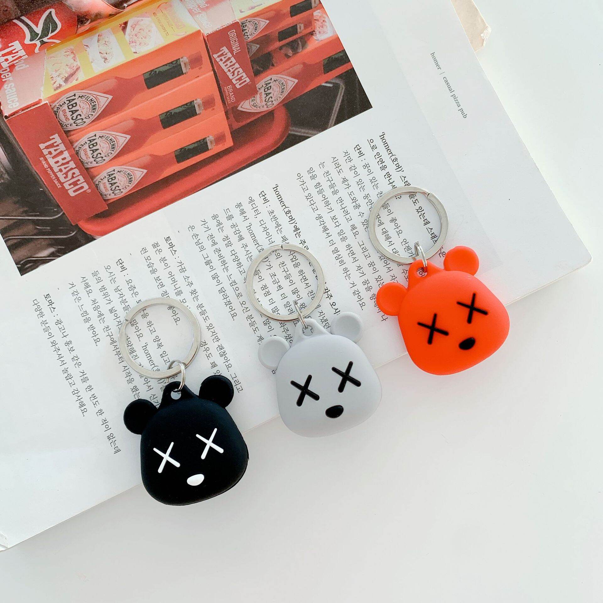 Cartoon Silicone Protective Case for AirTag Tracker Locator Simple Style Digital Anti-Loss Device Cover Presyo  270 Piso*Libreng Shipping