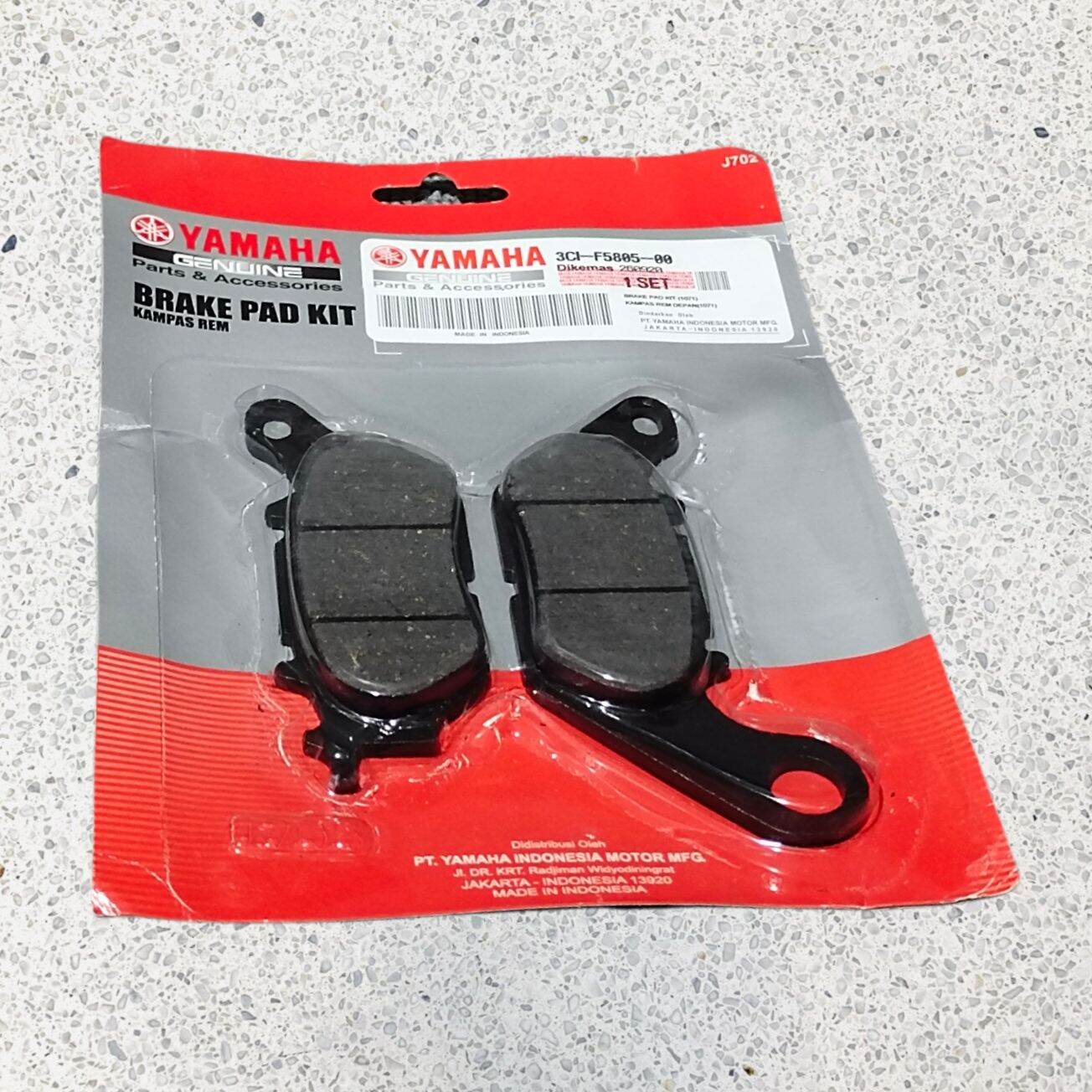 R15 v3 deals brake pad