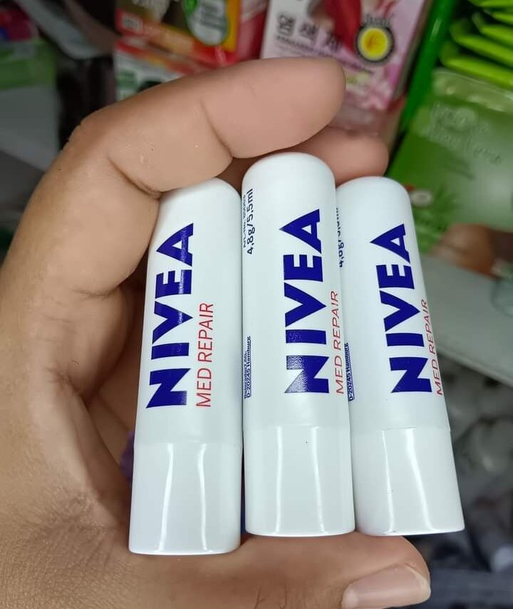 Nivea Lip Care Med Repair Lipbalm