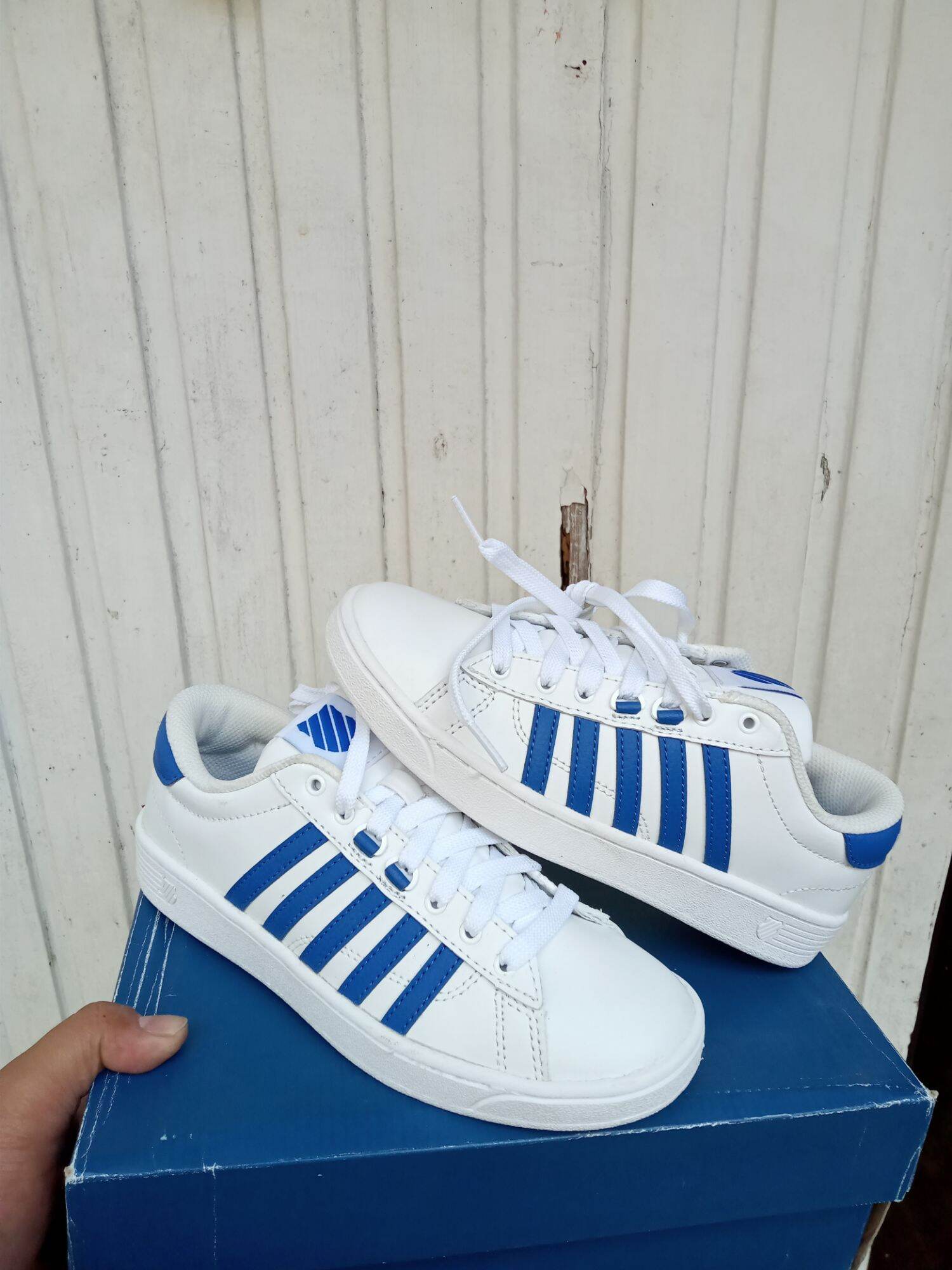 K Swiss Classic - Size 37