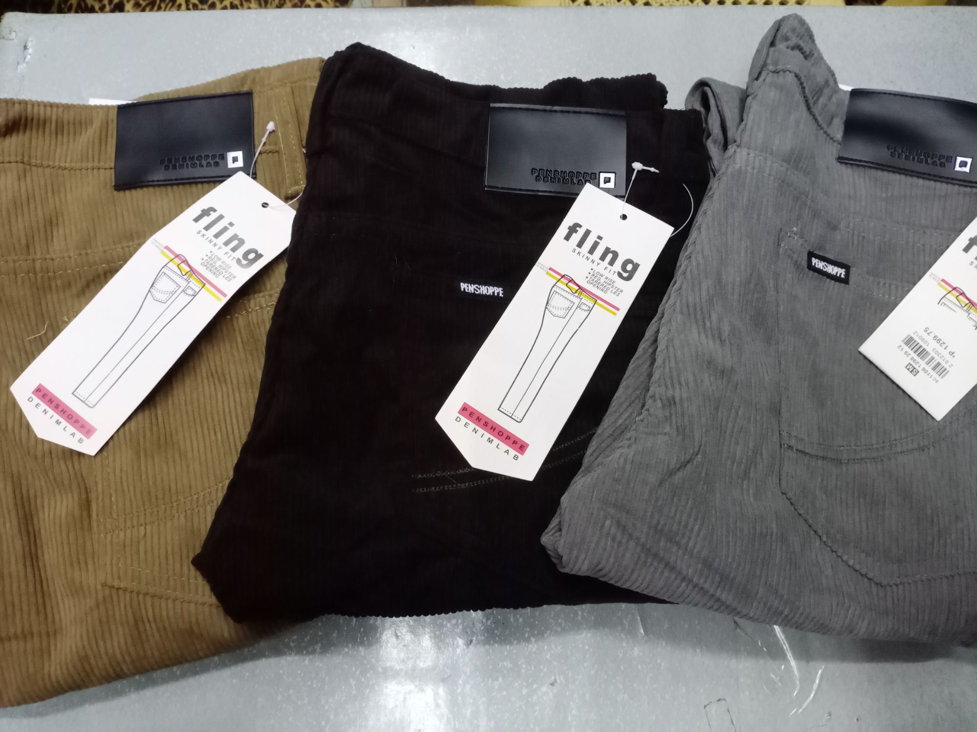 Buy Olive Trousers & Pants for Men by NETPLAY Online | Ajio.com