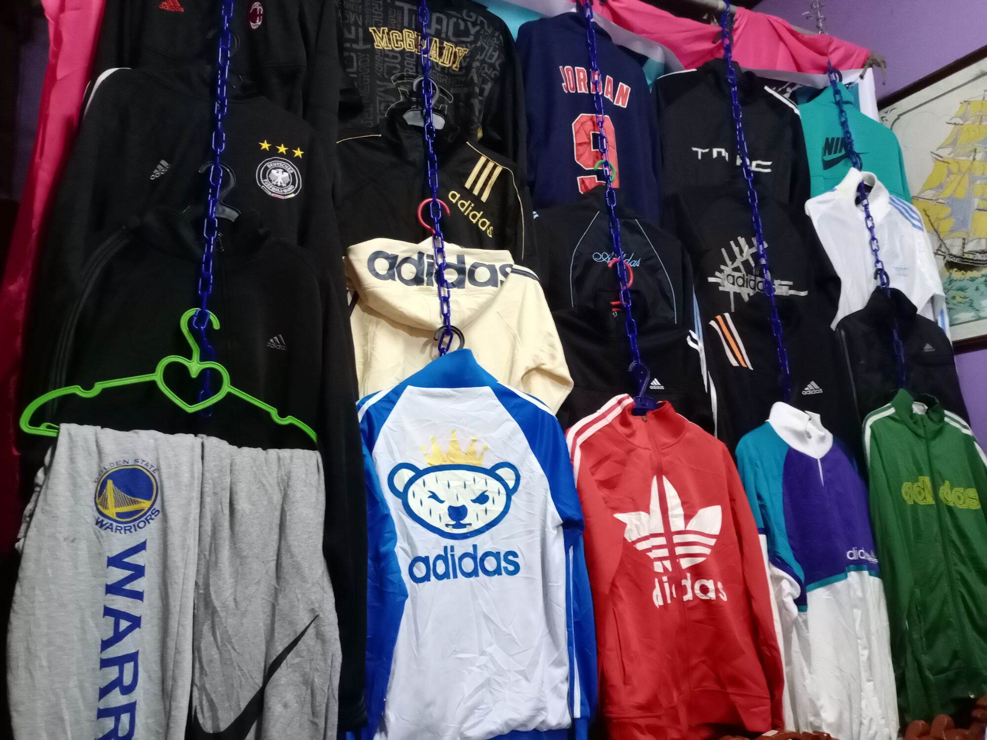 Tracktop malang outlet belongs to me