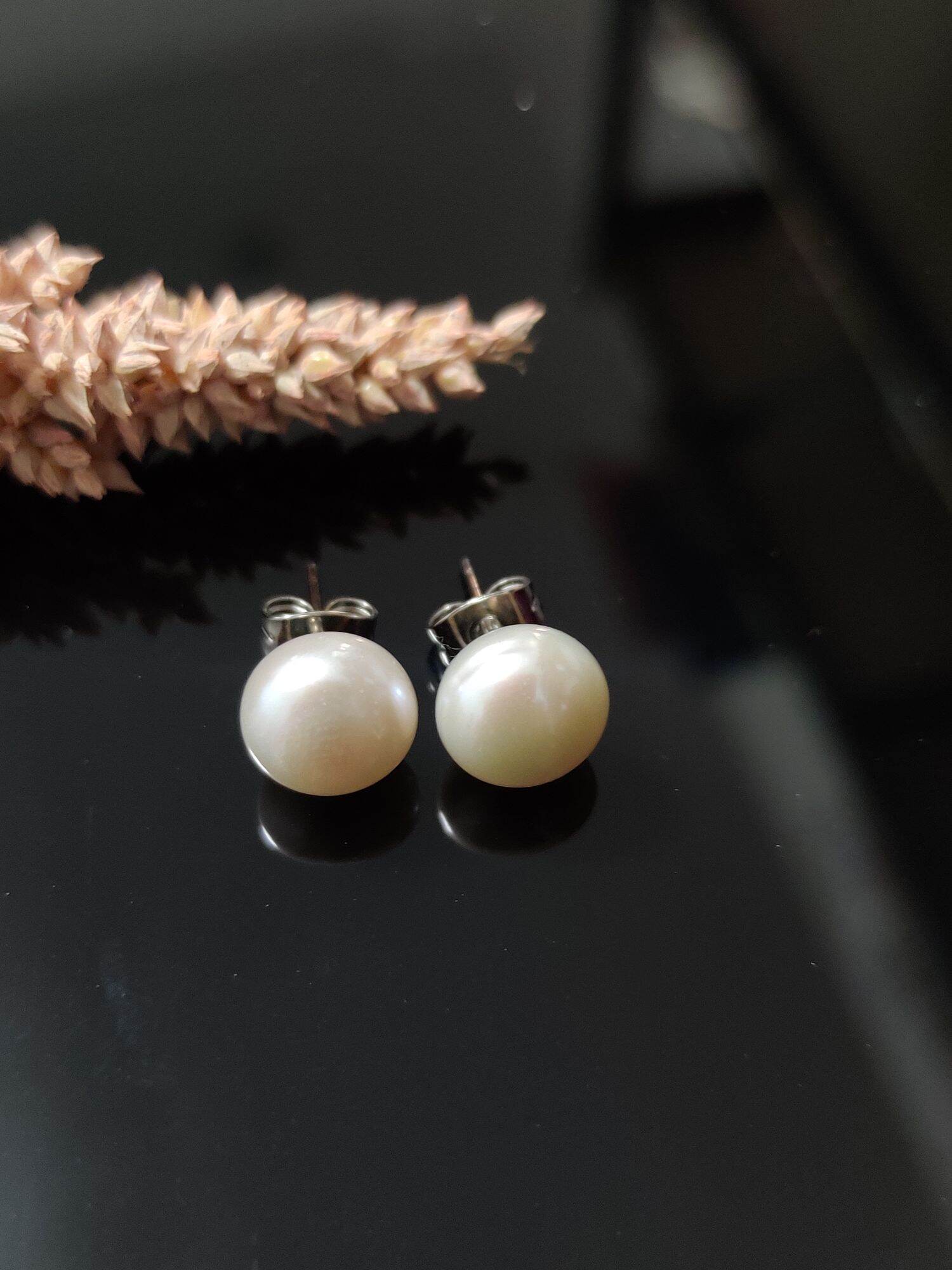 9-9.5mm Quality Freshwater Pearl Earrings