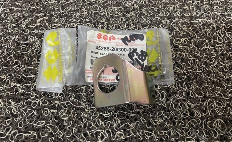 r15 v2 seat lock cable