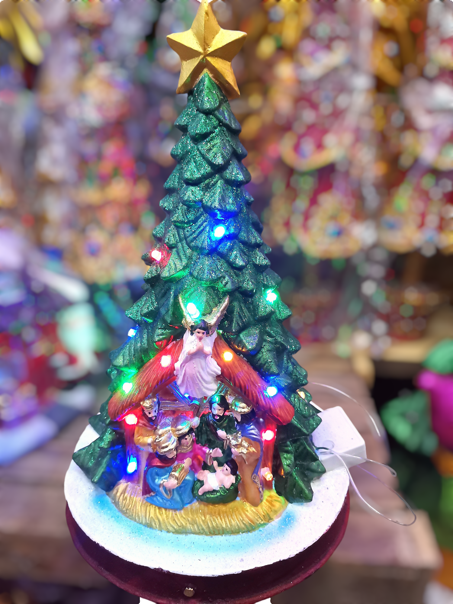 CHRISTMAS TREE BELEN WITH LIGHTS DISPLAY