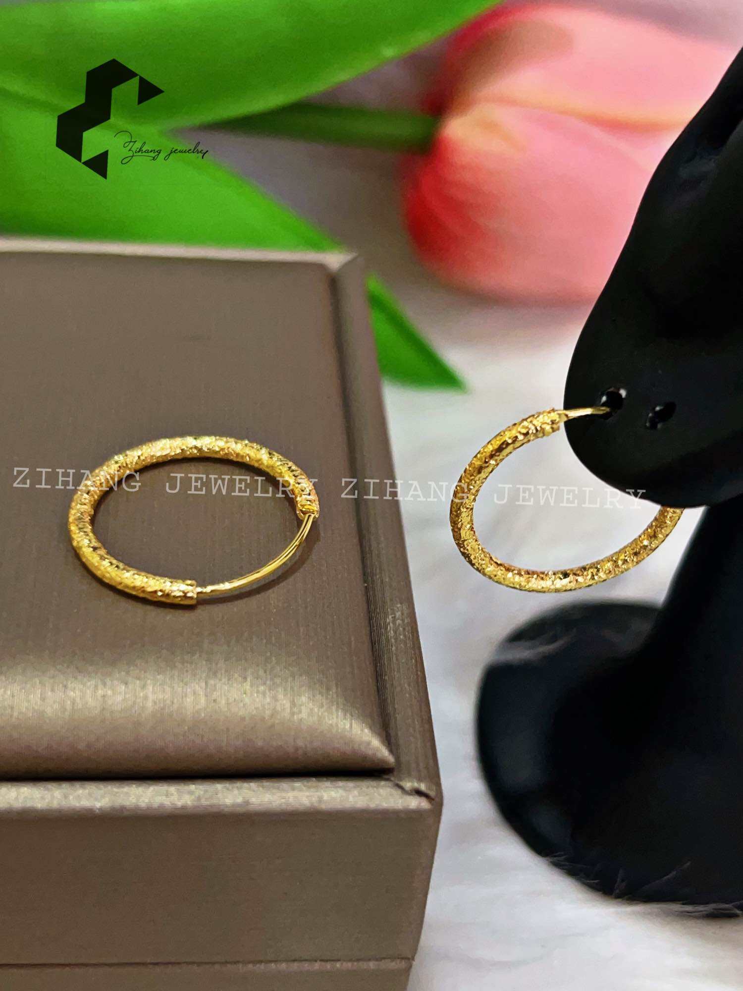 Zihang Jewelry 24K gold plated sand hoop earrings for women